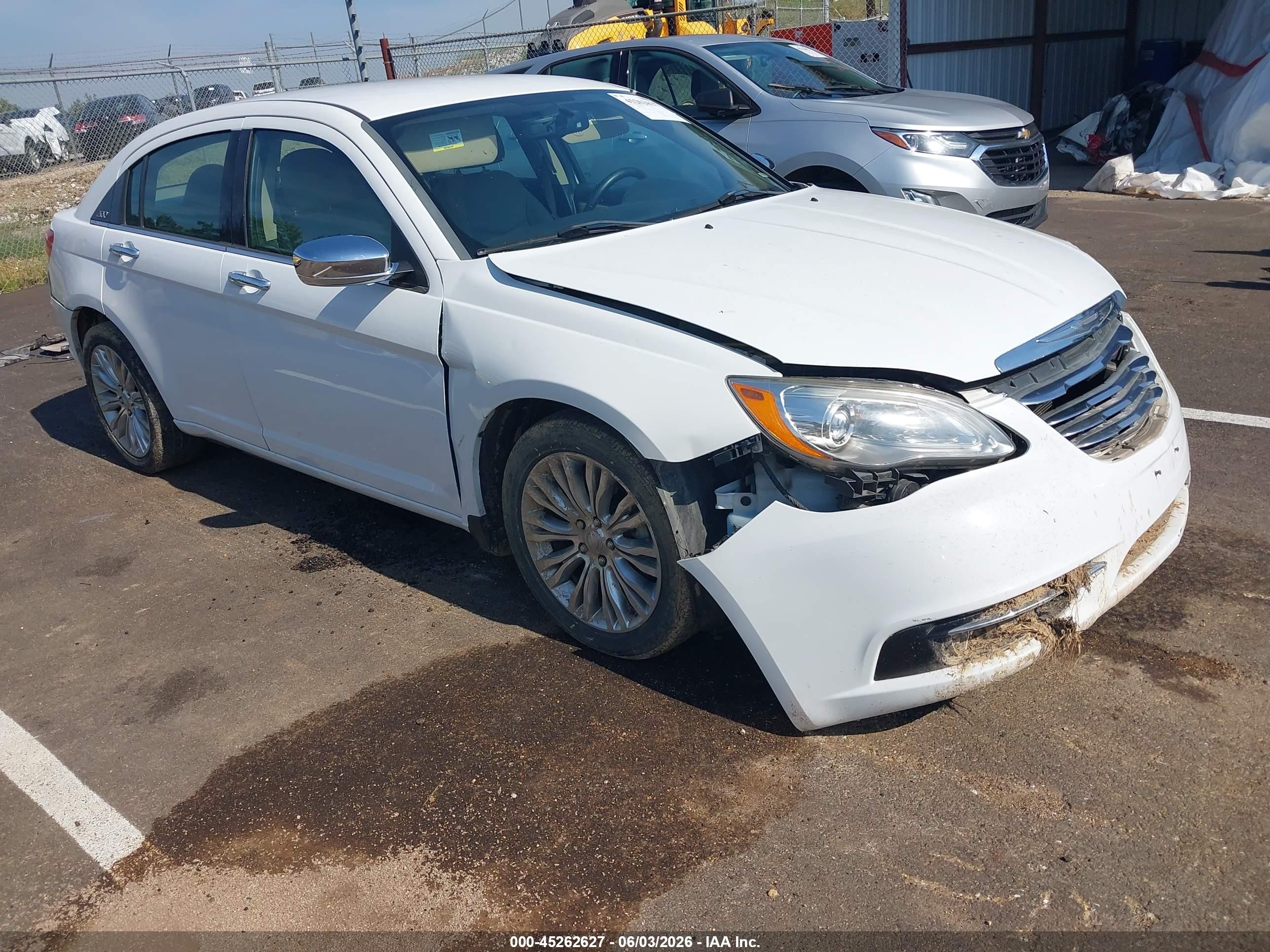 2012 Chrysler 200 Limited White vin: 1C3CCBCB6CN178830
