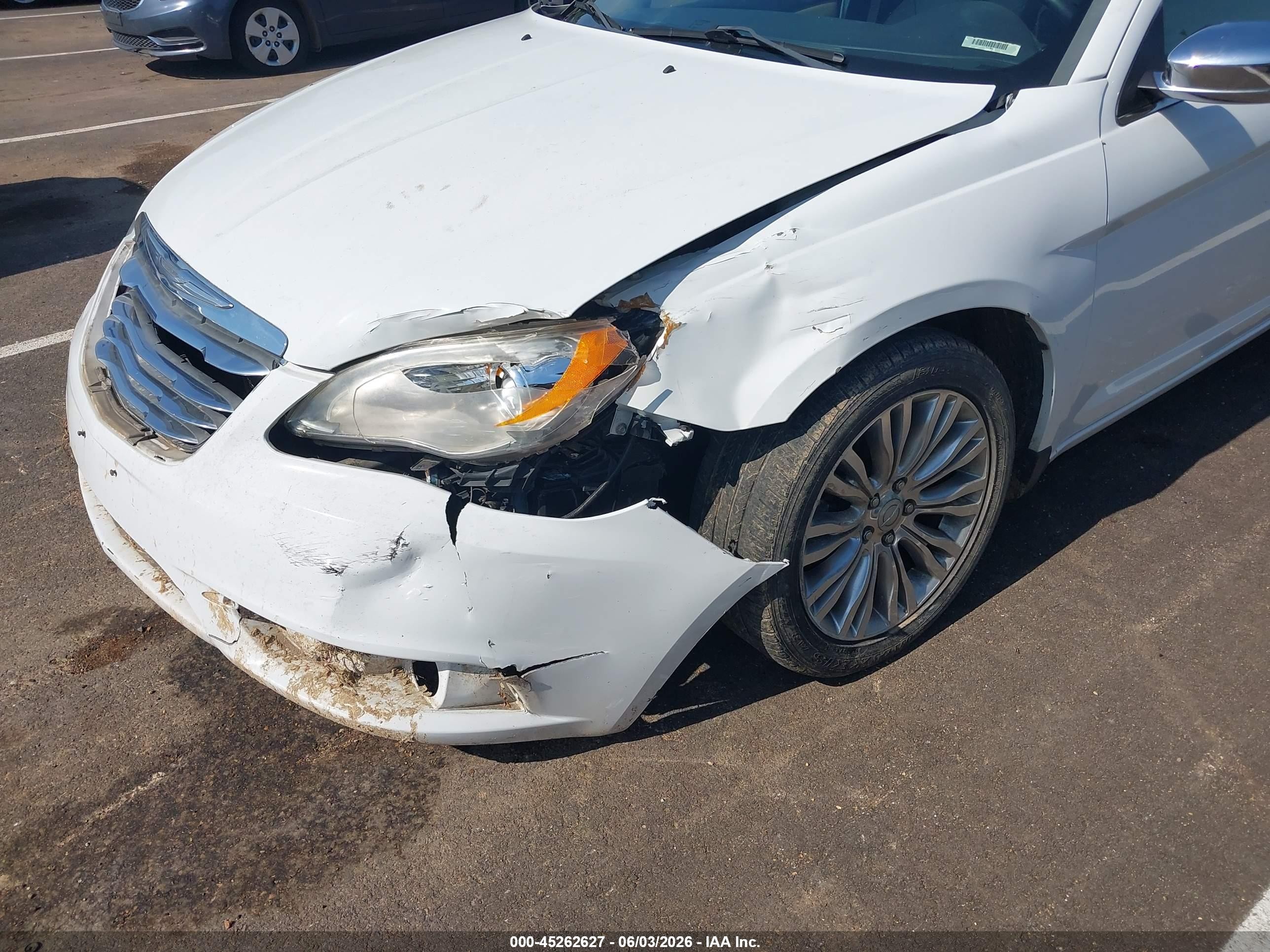 2012 Chrysler 200 Limited Белый vin: 1C3CCBCB6CN178830