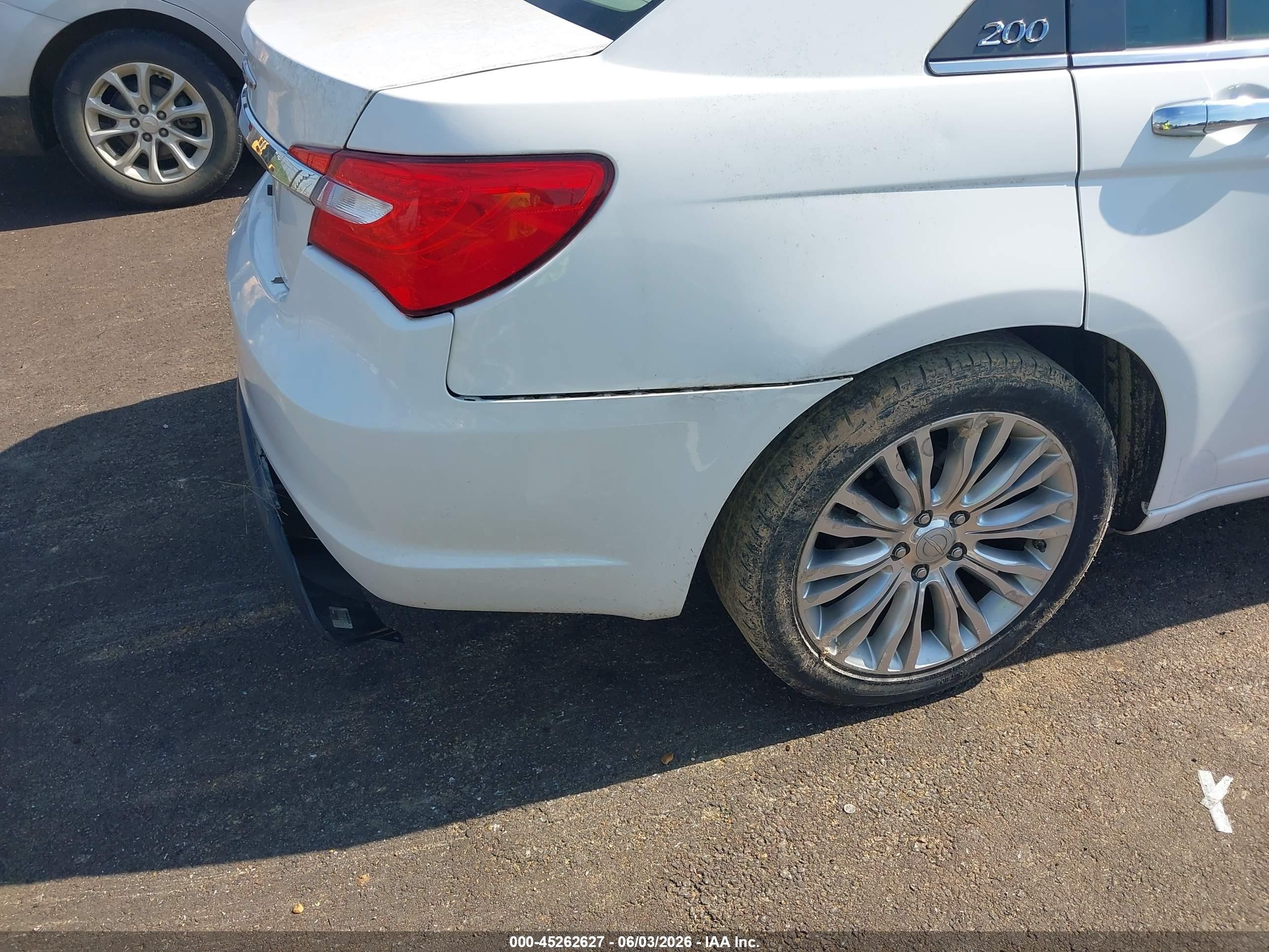 2012 Chrysler 200 Limited Белый vin: 1C3CCBCB6CN178830