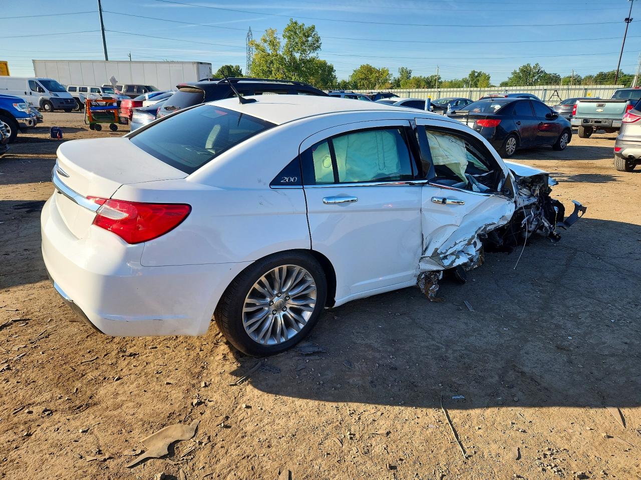 2012 Chrysler 200 Limited White vin: 1C3CCBCG0CN327079