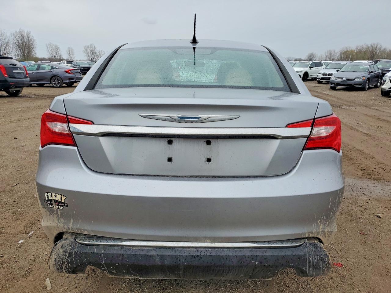2013 Chrysler 200 Limited Silver vin: 1C3CCBCG0DN526053