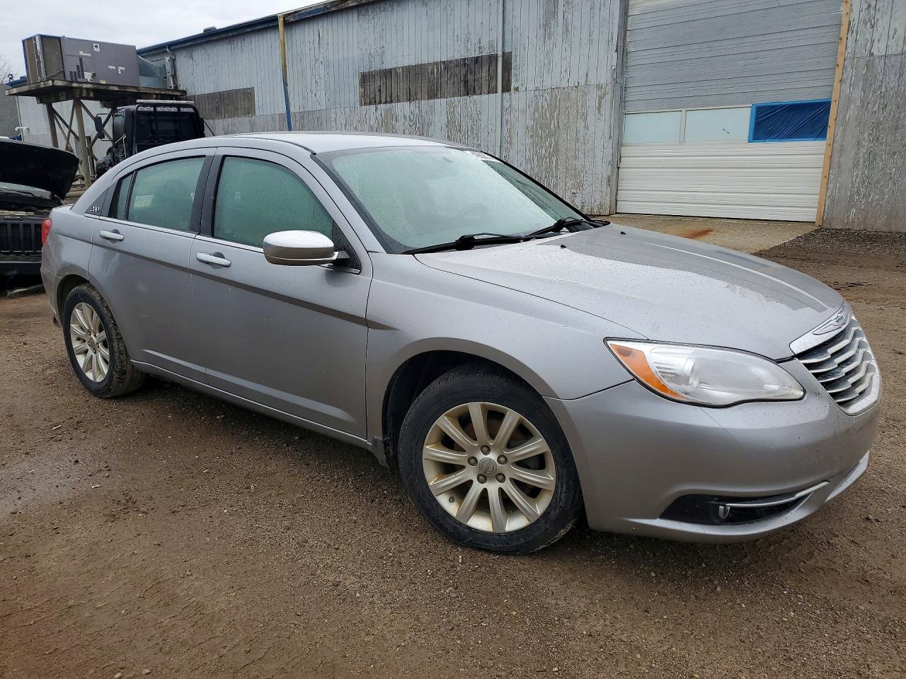 2013 Chrysler 200 Limited Silver vin: 1C3CCBCG0DN526053