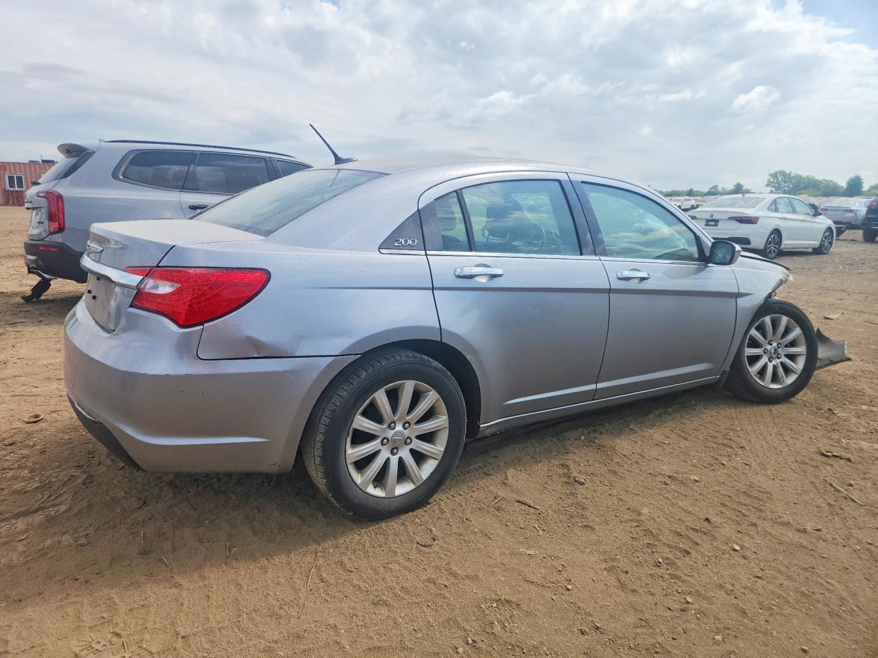 2014 Chrysler 200 Limited Silver vin: 1C3CCBCG0EN134501