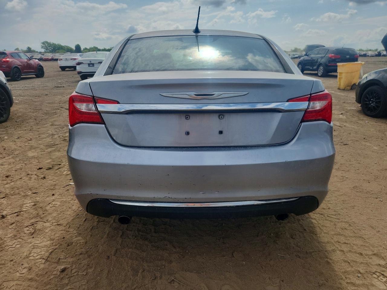 2014 Chrysler 200 Limited Silver vin: 1C3CCBCG0EN134501