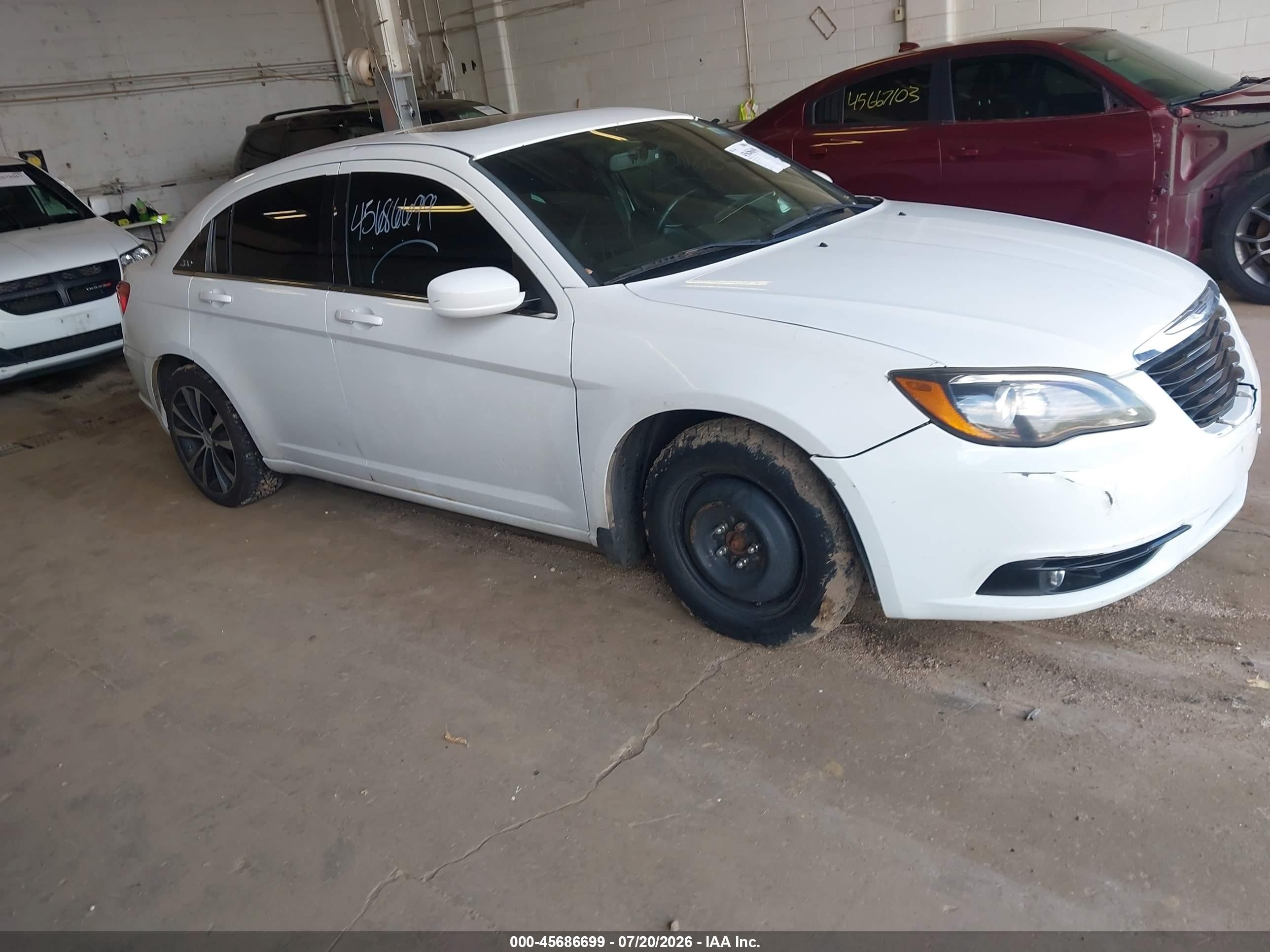 2014 Chrysler 200 Limited White vin: 1C3CCBCG0EN151850