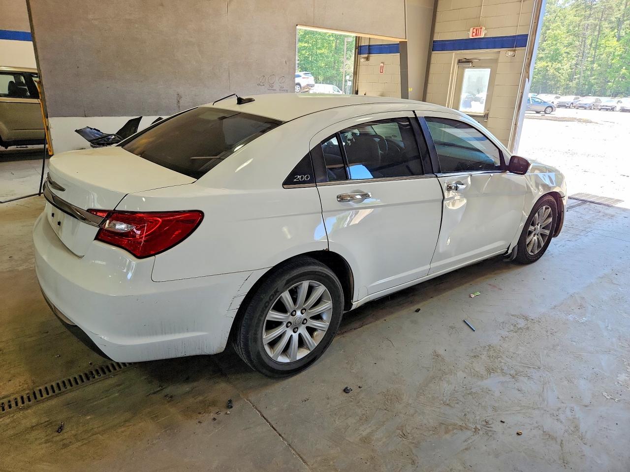 2013 Chrysler 200 Limited Белый vin: 1C3CCBCG1DN523937