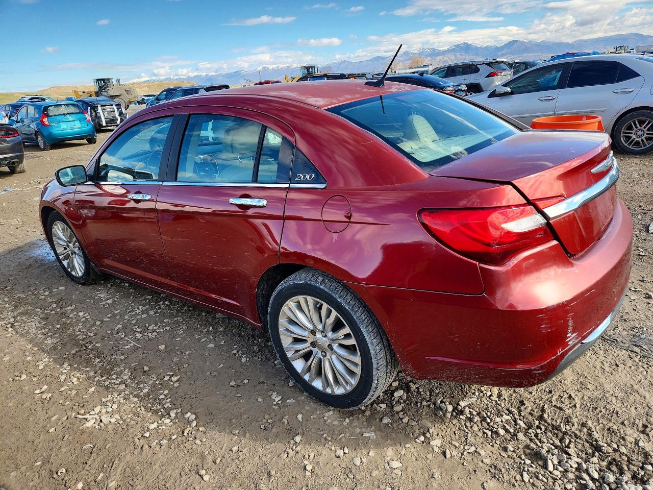 2013 Chrysler 200 Limited Burgundy vin: 1C3CCBCG1DN689018