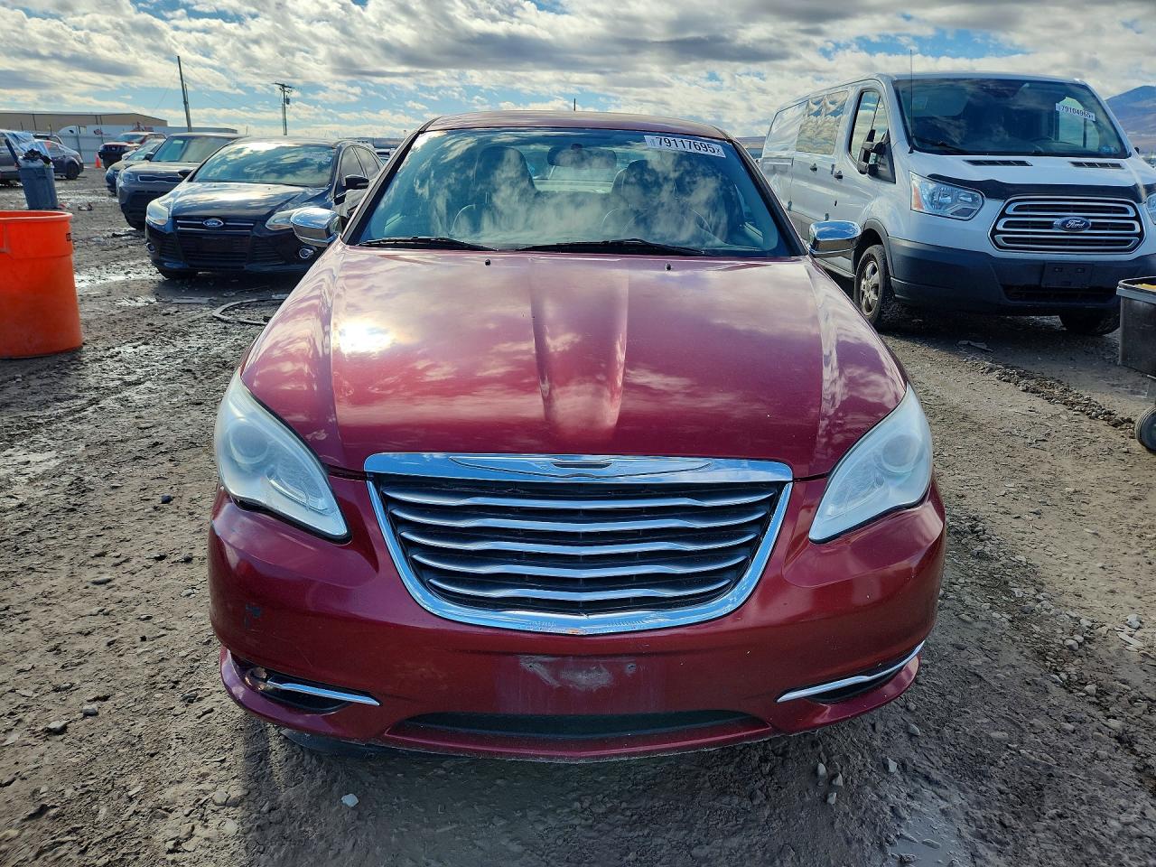 2013 Chrysler 200 Limited Burgundy vin: 1C3CCBCG1DN689018
