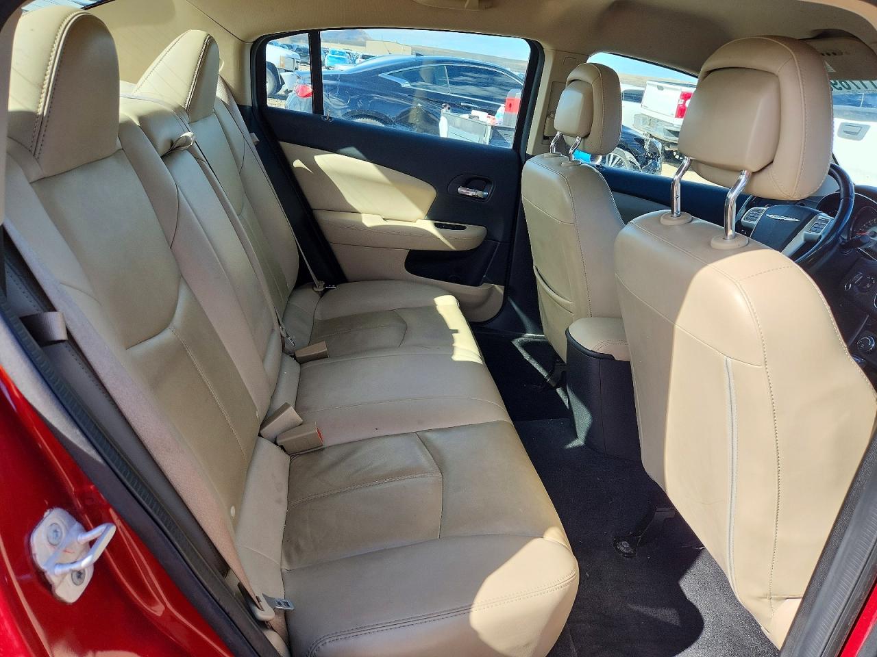2013 Chrysler 200 Limited Burgundy vin: 1C3CCBCG1DN689018