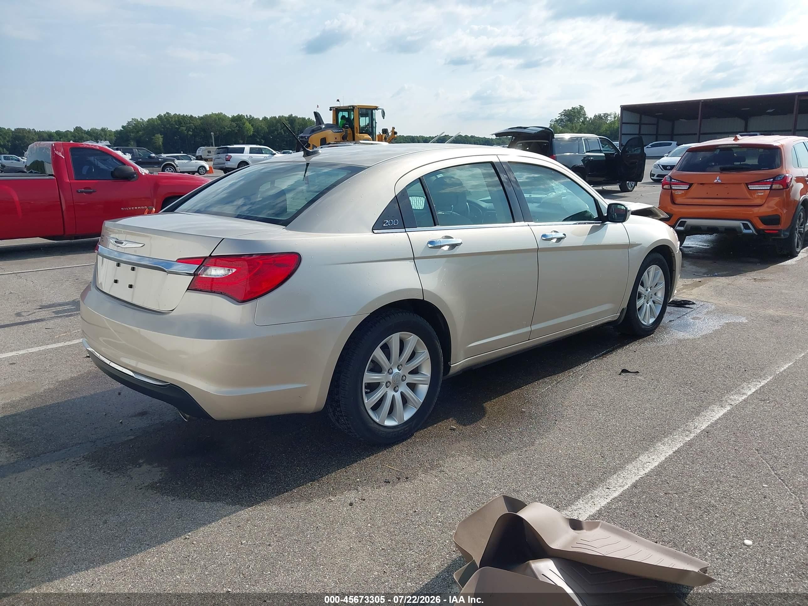 2013 Chrysler 200 Limited Silver vin: 1C3CCBCG1DN747371