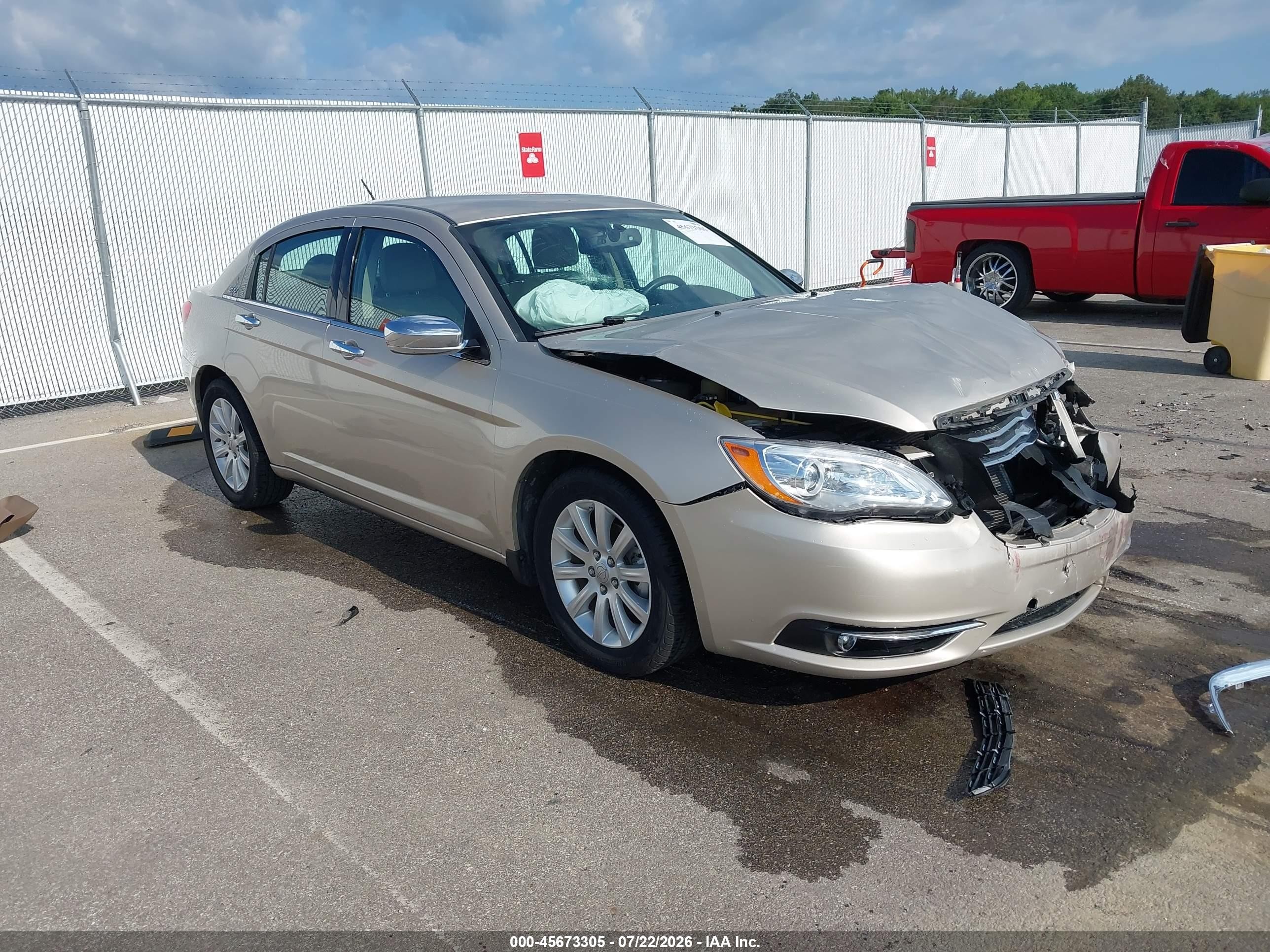 2013 Chrysler 200 Limited Silver vin: 1C3CCBCG1DN747371