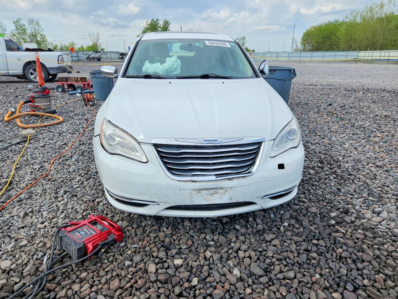 2014 Chrysler 200 Limited White vin: 1C3CCBCG1EN134586