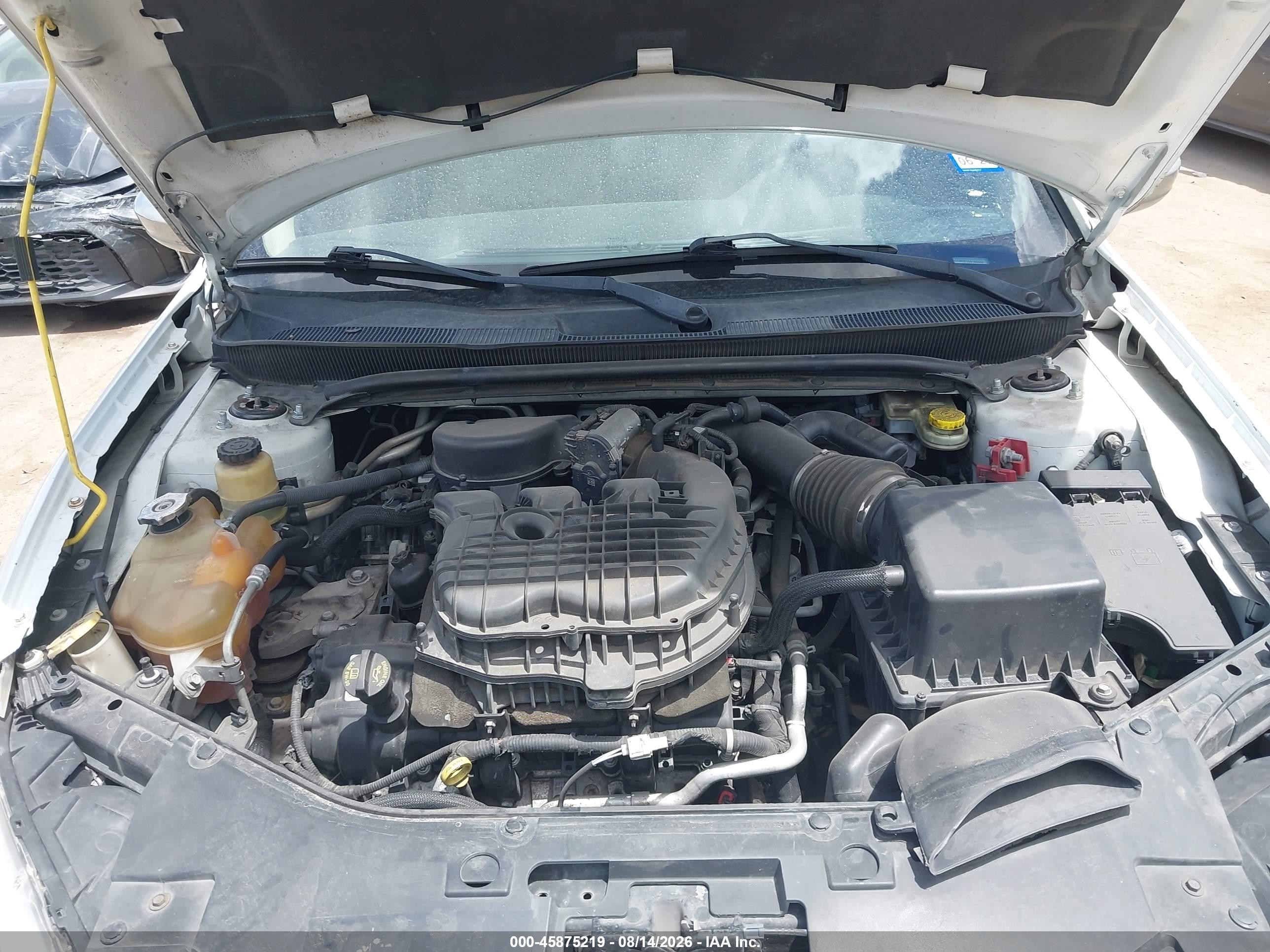 2014 Chrysler 200 Limited White vin: 1C3CCBCG1EN185604