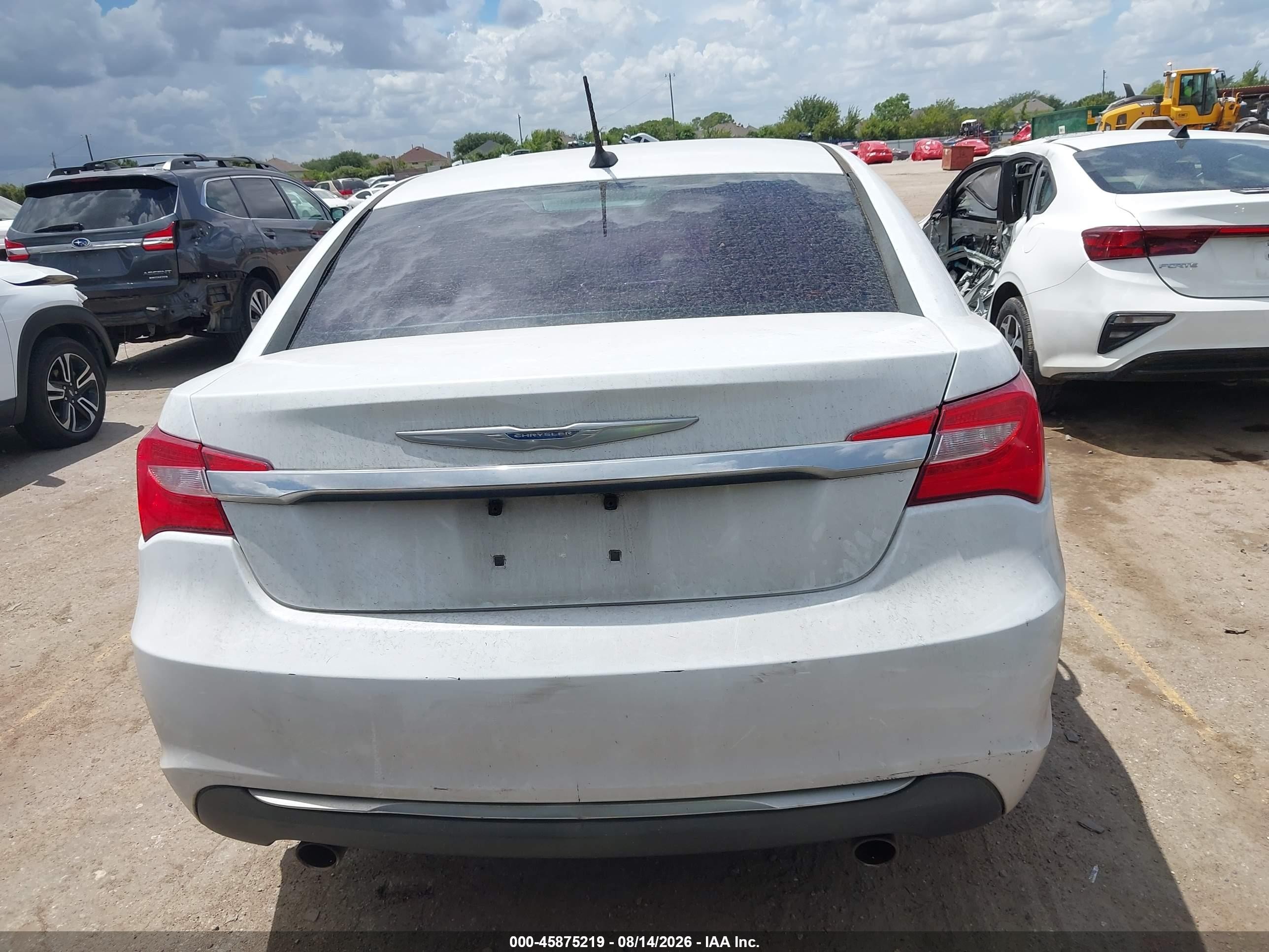 2014 Chrysler 200 Limited White vin: 1C3CCBCG1EN185604