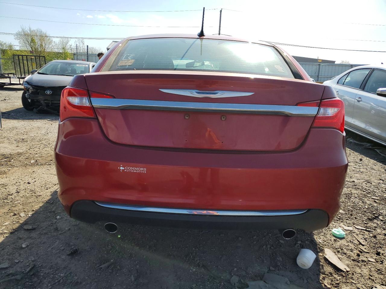 2012 Chrysler 200 Limited Red vin: 1C3CCBCG2CN108110