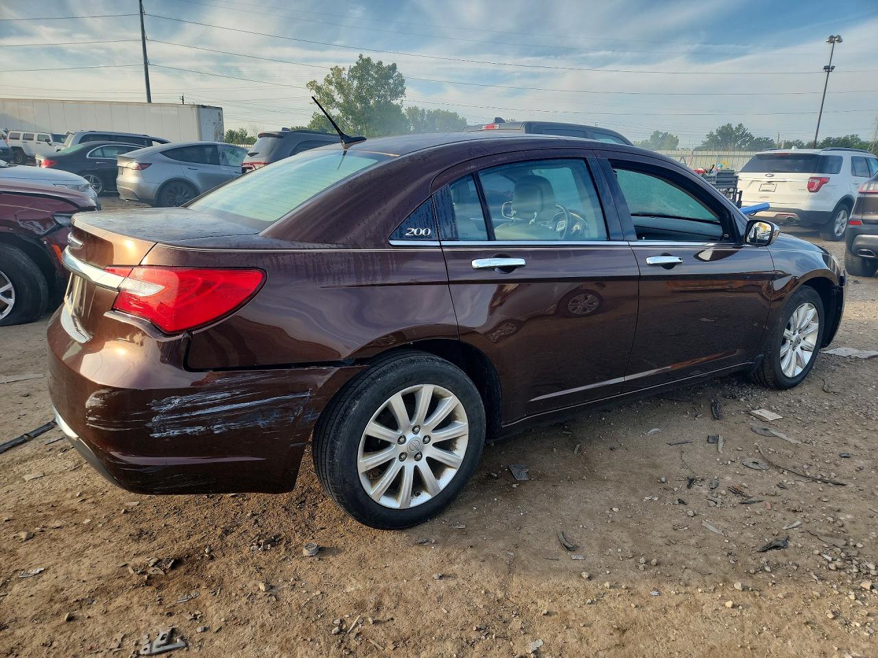 2013 Chrysler 200 Limited Brown vin: 1C3CCBCG2DN618071