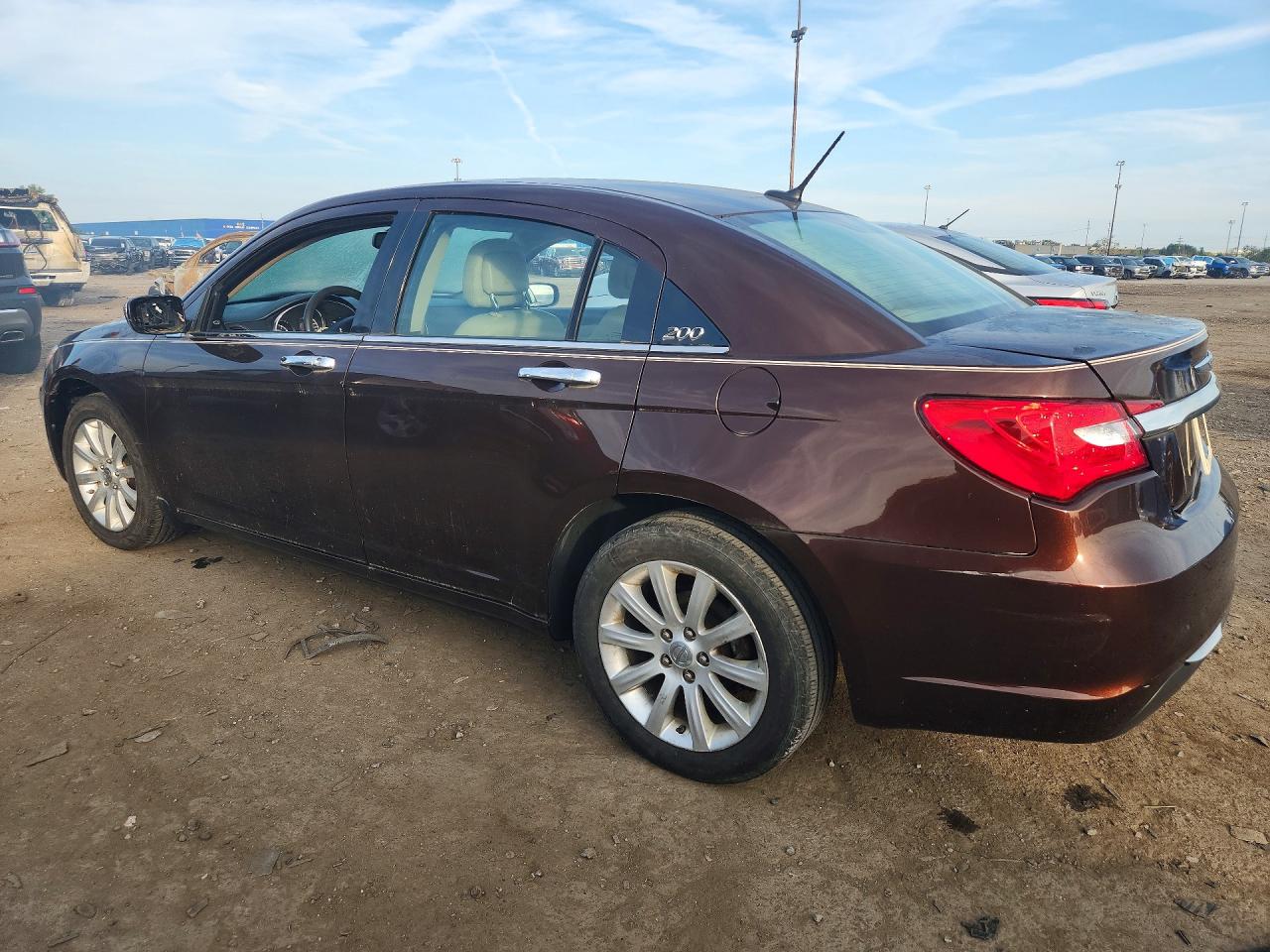 2013 Chrysler 200 Limited Brown vin: 1C3CCBCG2DN618071