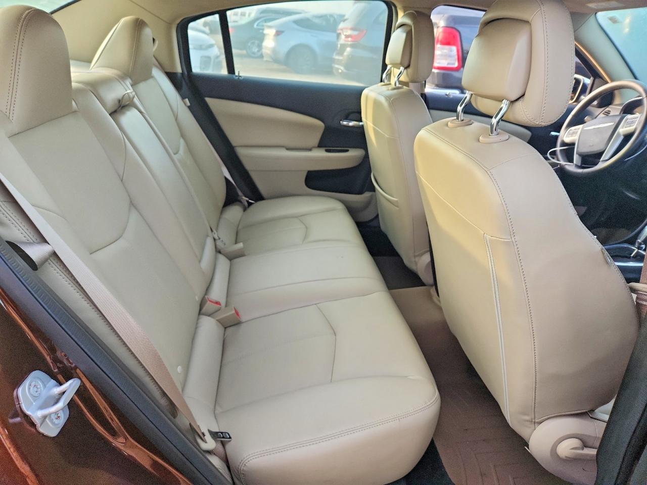 2013 Chrysler 200 Limited Brown vin: 1C3CCBCG2DN618071