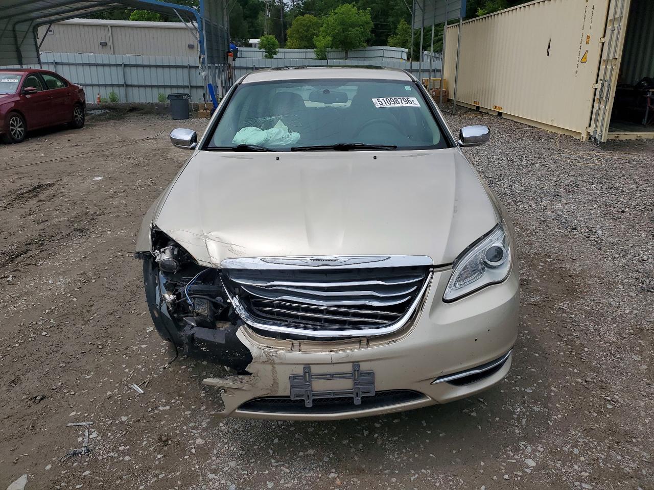 2013 Chrysler 200 Limited Gold vin: 1C3CCBCG2DN650163