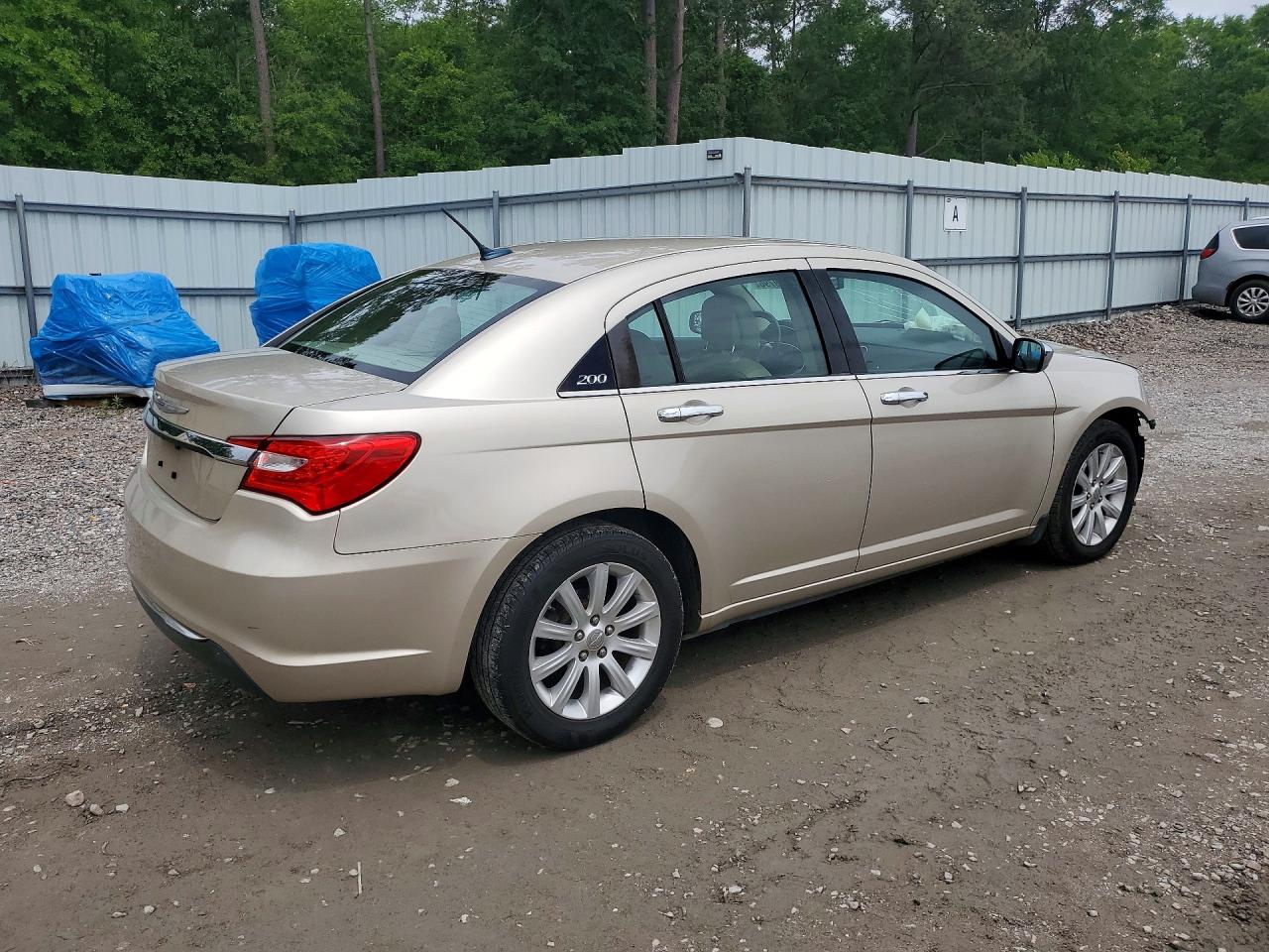 2013 Chrysler 200 Limited Gold vin: 1C3CCBCG2DN650163