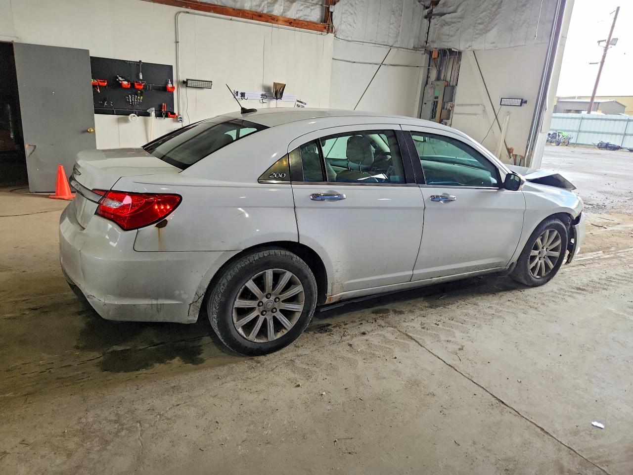 2014 Chrysler 200 Limited White vin: 1C3CCBCG2EN156242