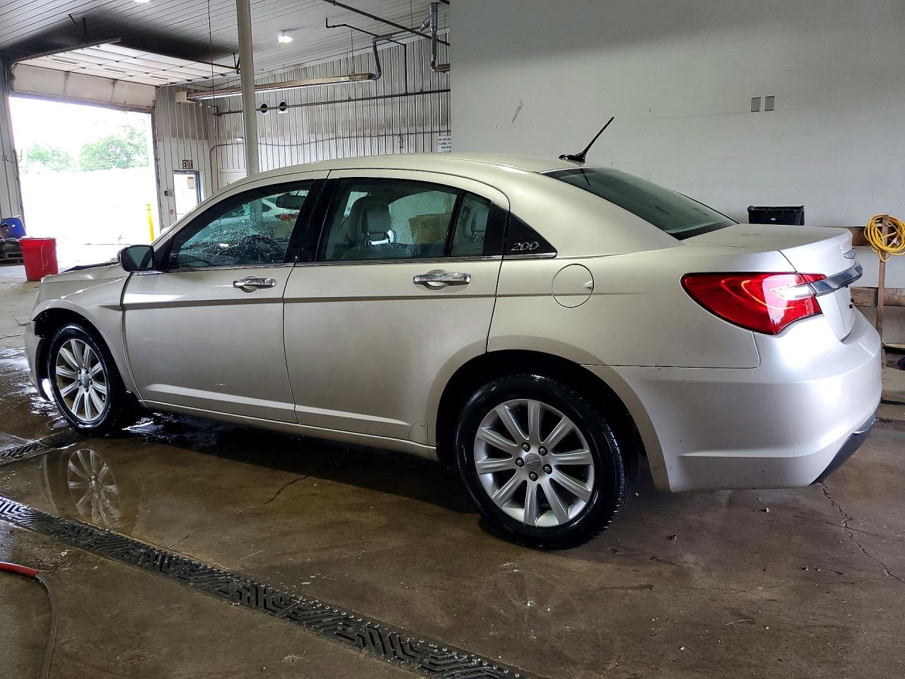 2014 Chrysler 200 Limited Beige vin: 1C3CCBCG2EN172876