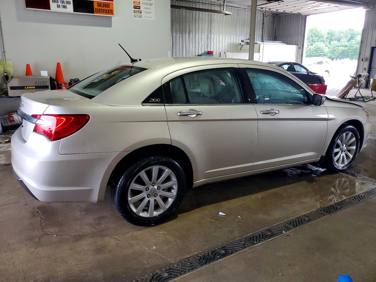 2014 Chrysler 200 Limited Beige vin: 1C3CCBCG2EN172876