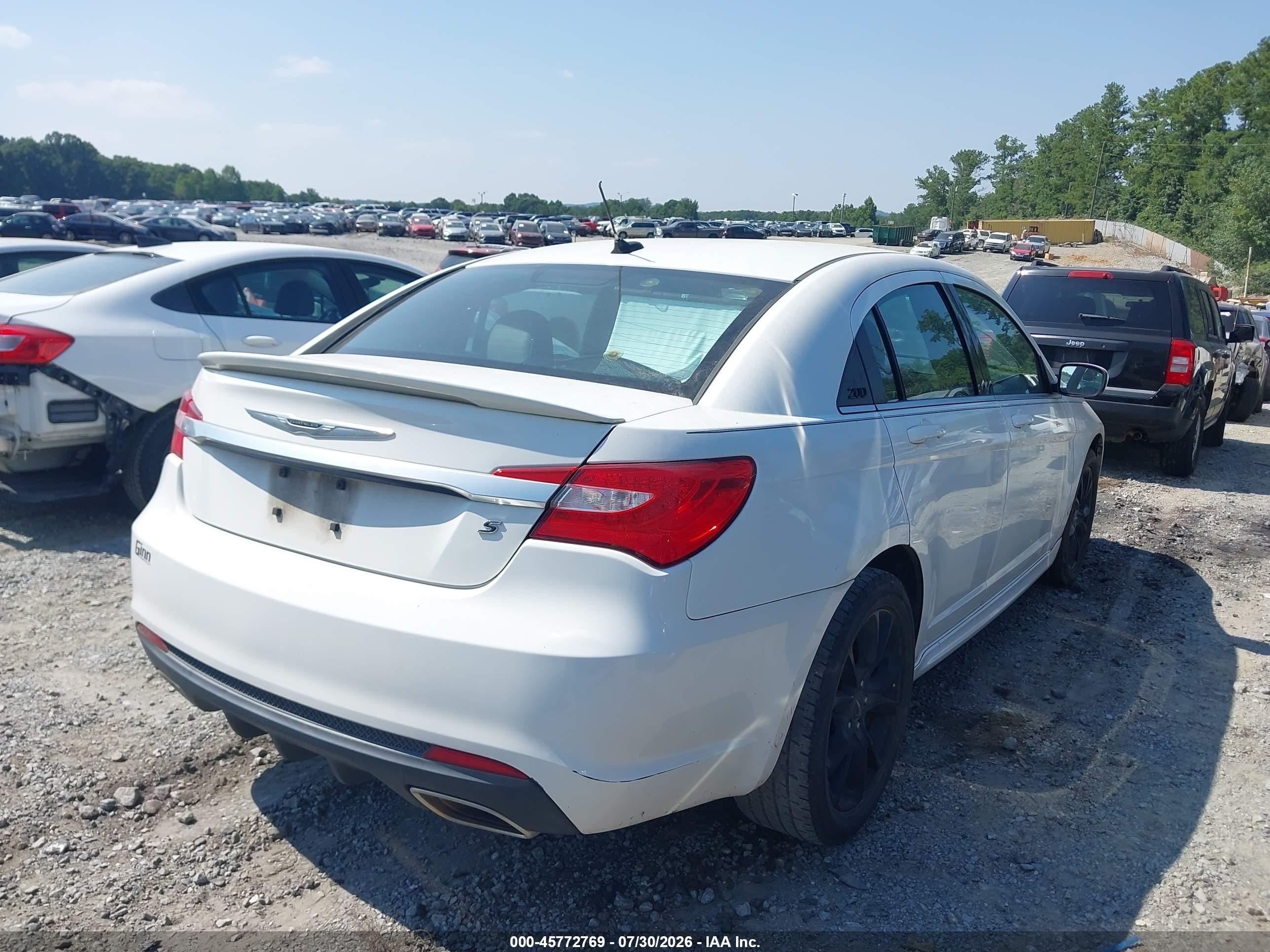 2014 Chrysler 200 Limited White vin: 1C3CCBCG2EN186311