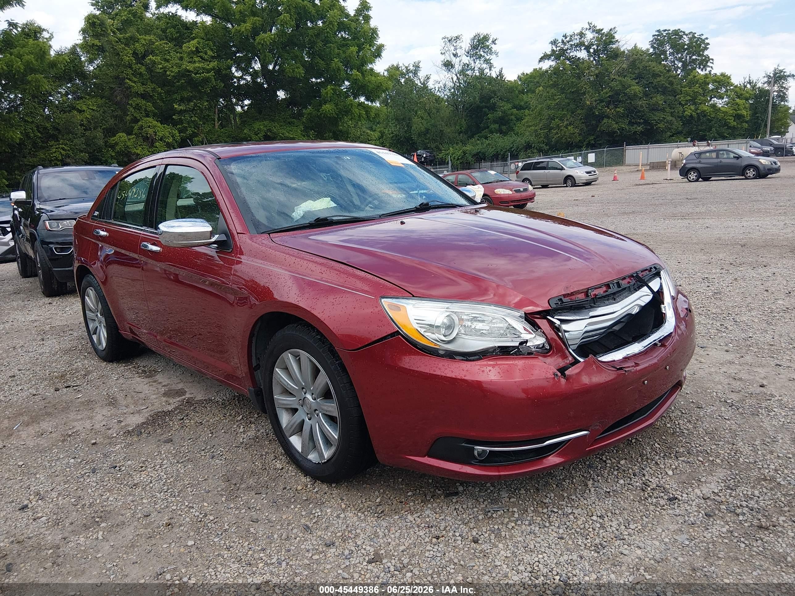 2014 Chrysler 200 Limited Red vin: 1C3CCBCG3EN135027