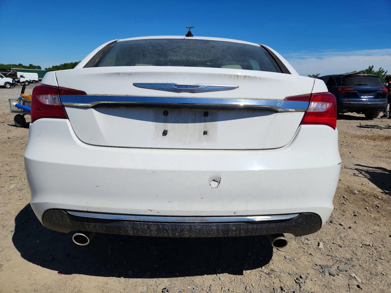2013 Chrysler 200 Limited White vin: 1C3CCBCG4DN503990