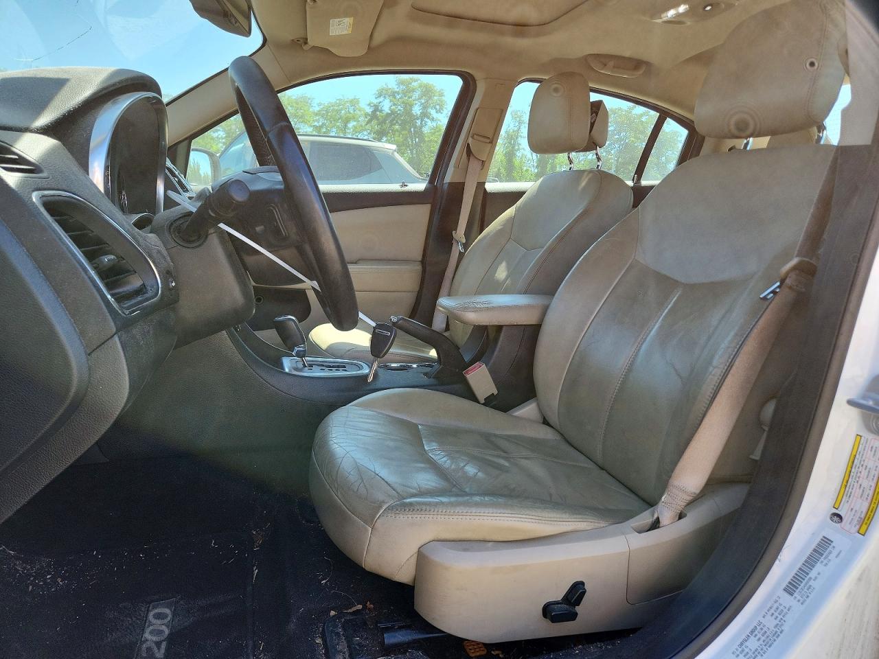 2013 Chrysler 200 Limited White vin: 1C3CCBCG4DN503990