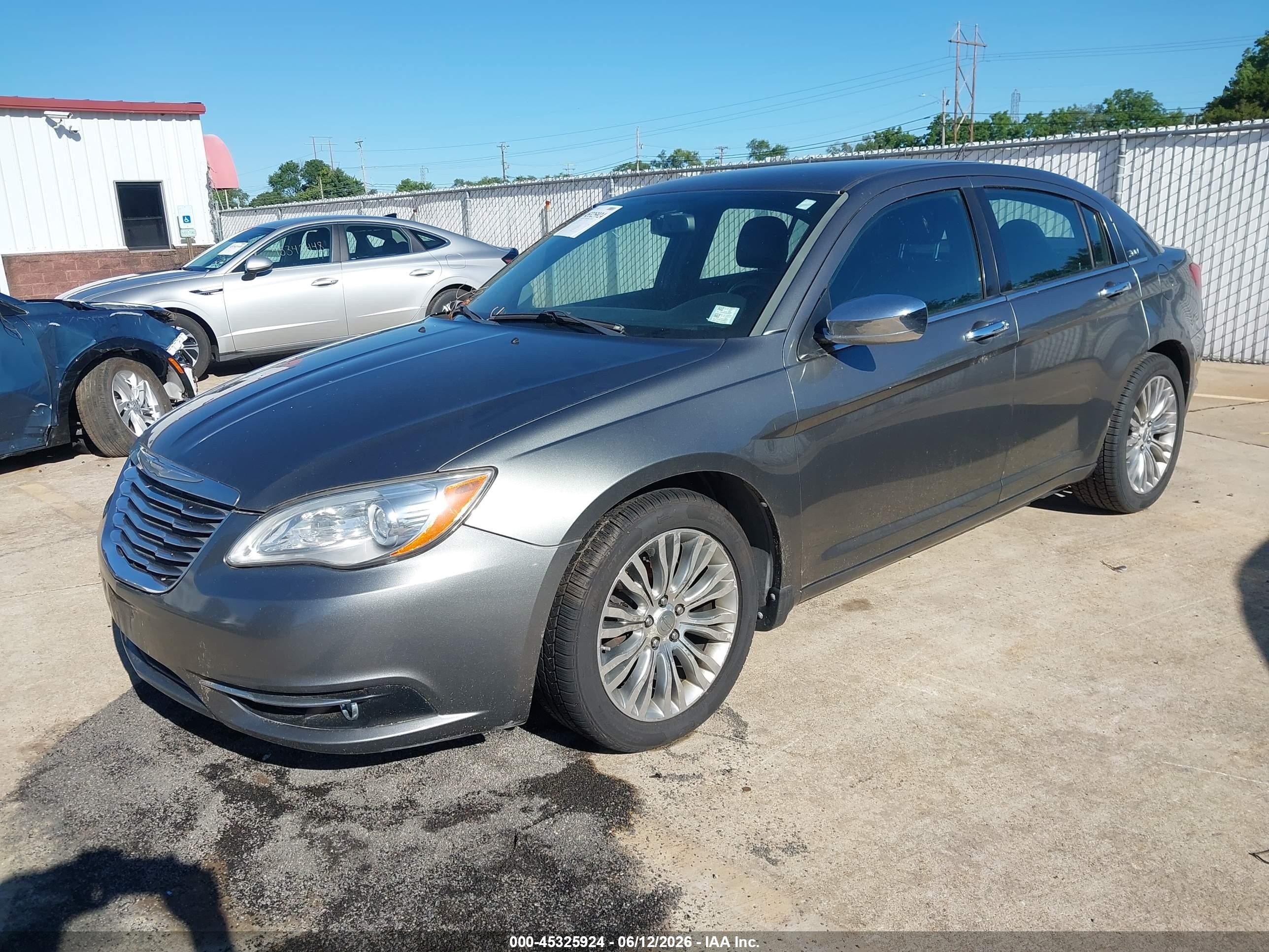 2013 Chrysler 200 Limited Gray vin: 1C3CCBCG4DN520918