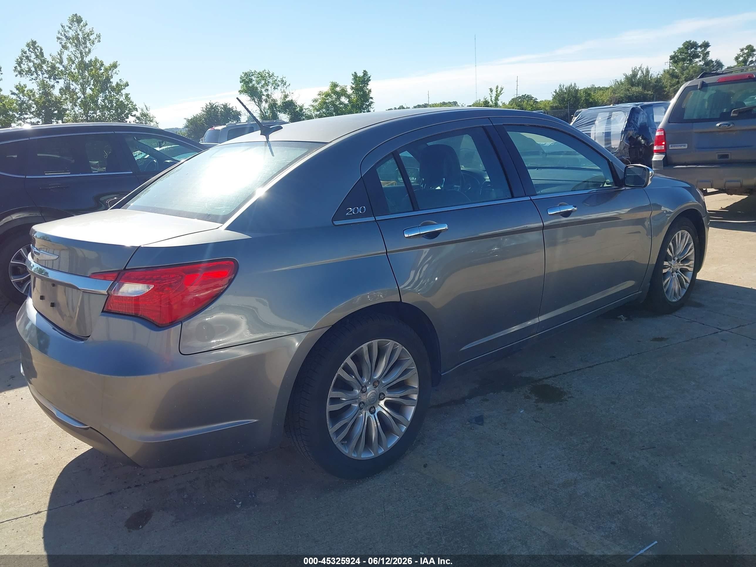 2013 Chrysler 200 Limited Gray vin: 1C3CCBCG4DN520918