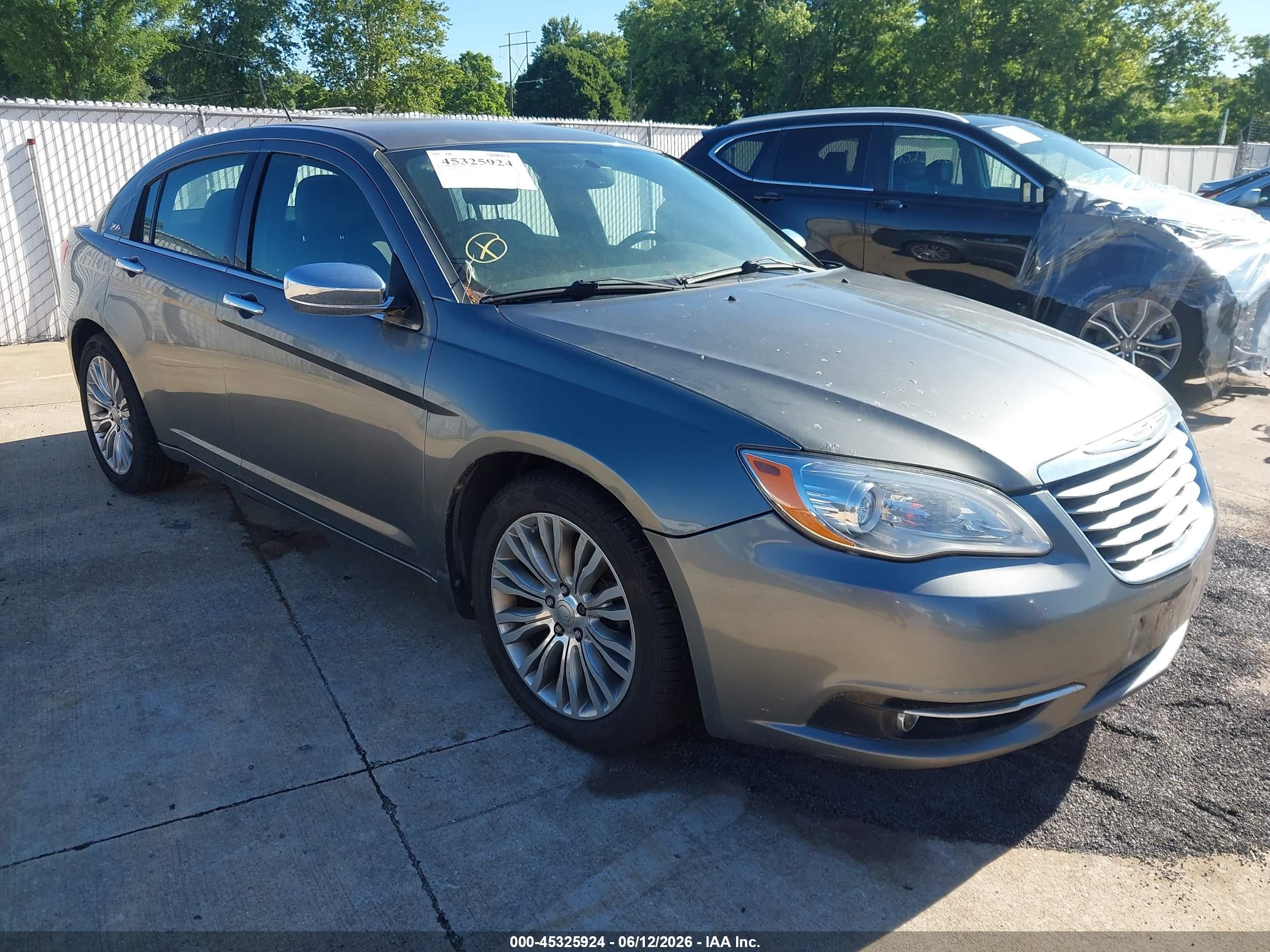 2013 Chrysler 200 Limited Gray vin: 1C3CCBCG4DN520918