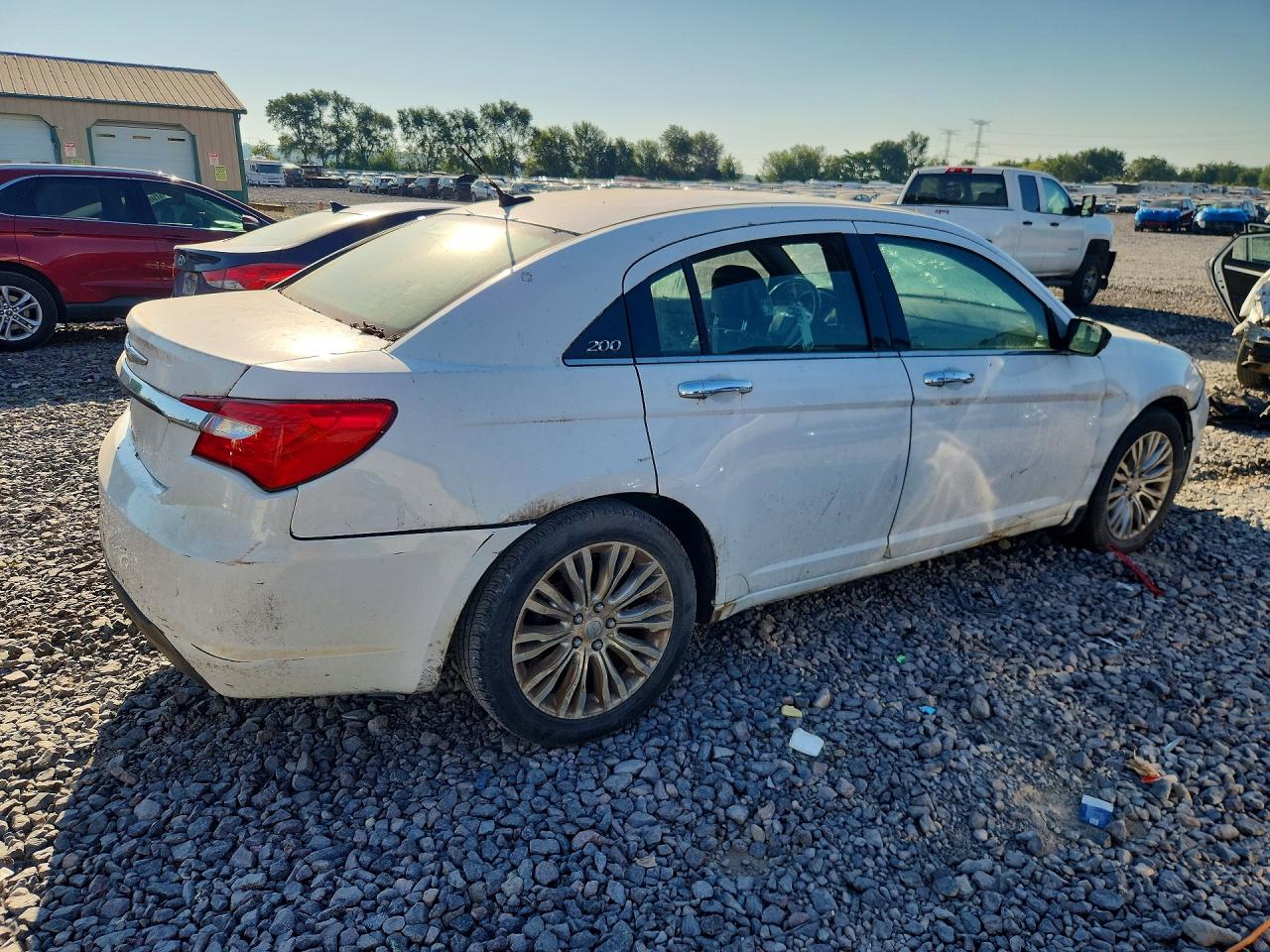 2013 Chrysler 200 Limited White vin: 1C3CCBCG4DN629458