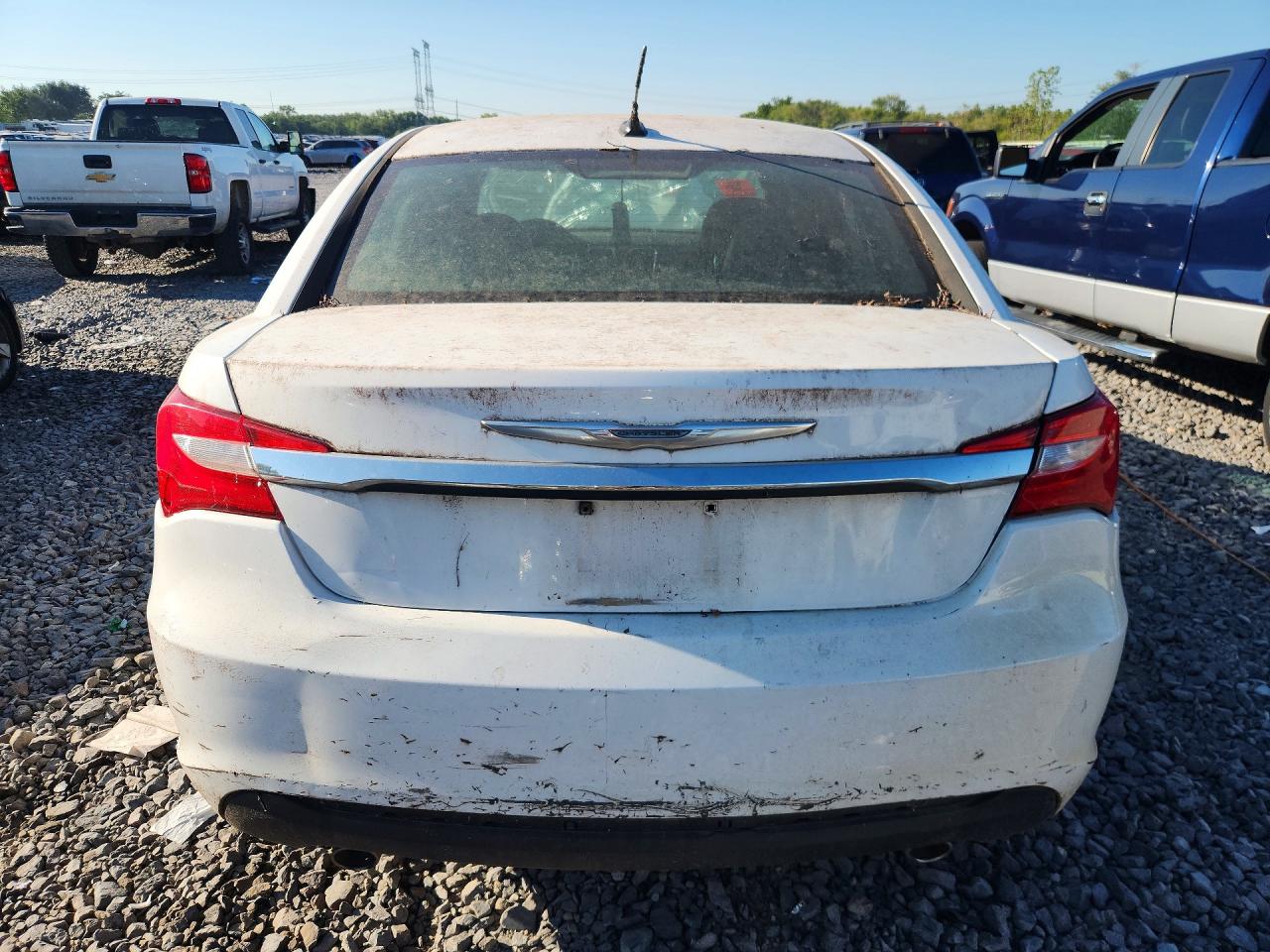 2013 Chrysler 200 Limited White vin: 1C3CCBCG4DN629458