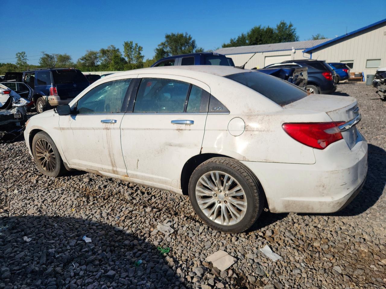 2013 Chrysler 200 Limited White vin: 1C3CCBCG4DN629458