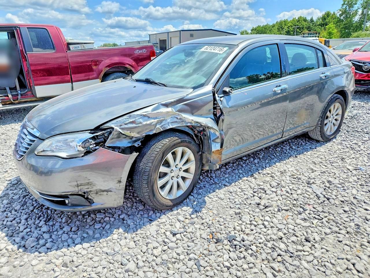 2013 Chrysler 200 Limited Серый vin: 1C3CCBCG4DN706636