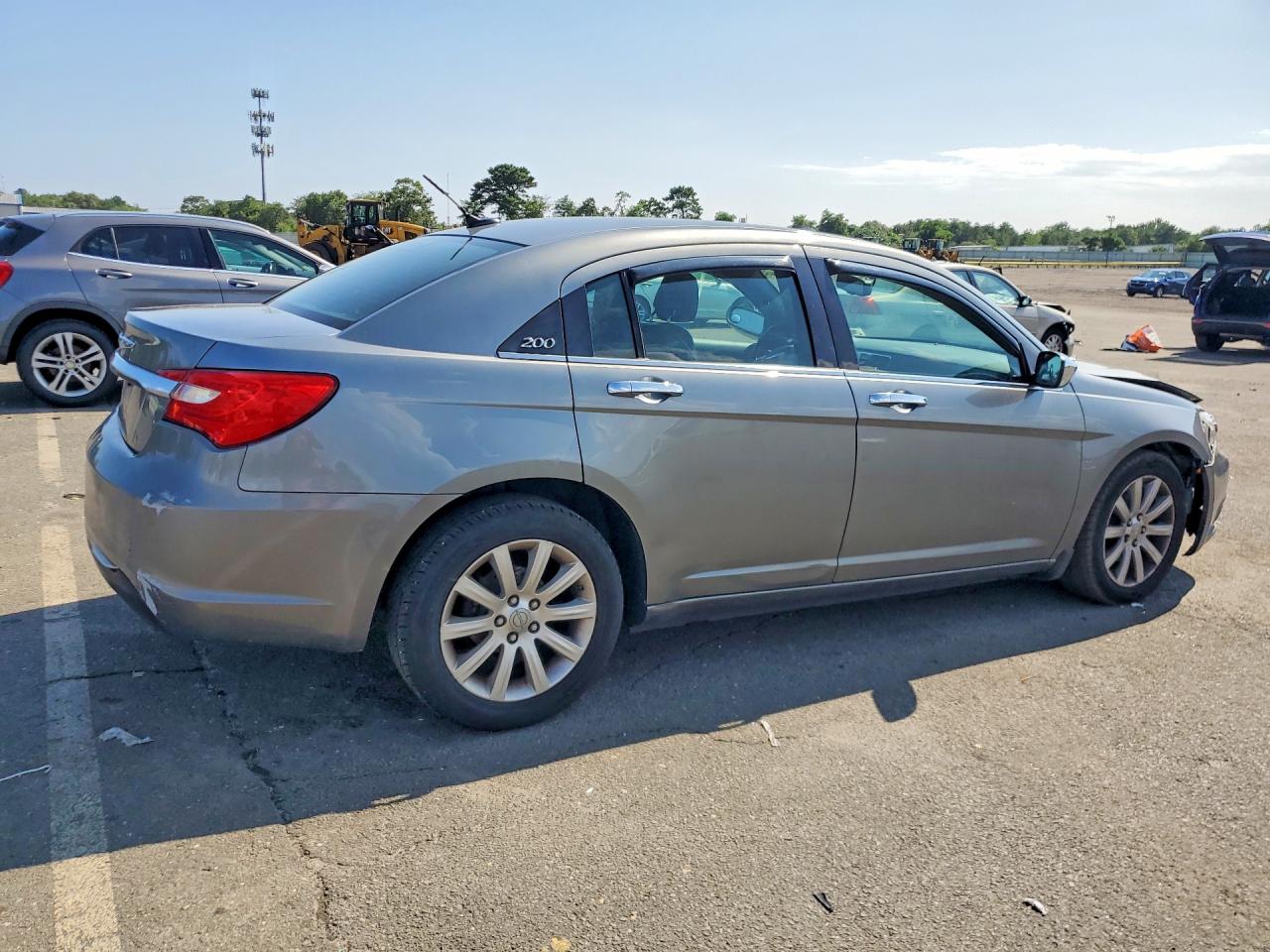 2013 Chrysler 200 Limited Gray vin: 1C3CCBCG4DN747364