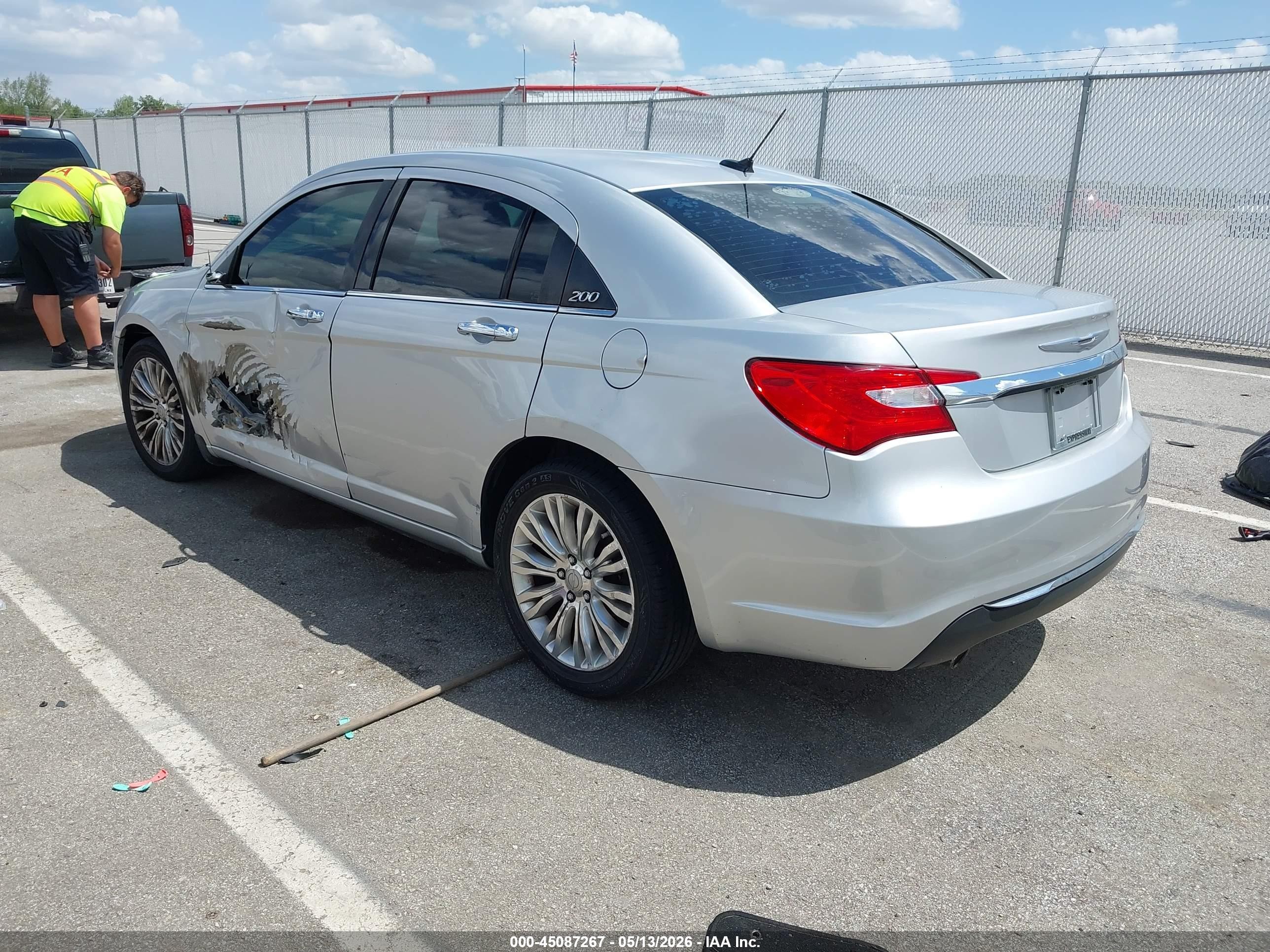 2012 Chrysler 200 Limited Silver vin: 1C3CCBCG5CN277599
