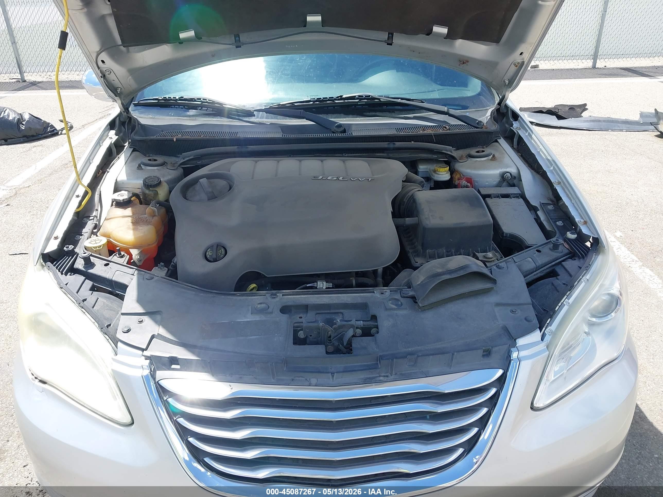 2012 Chrysler 200 Limited Silver vin: 1C3CCBCG5CN277599