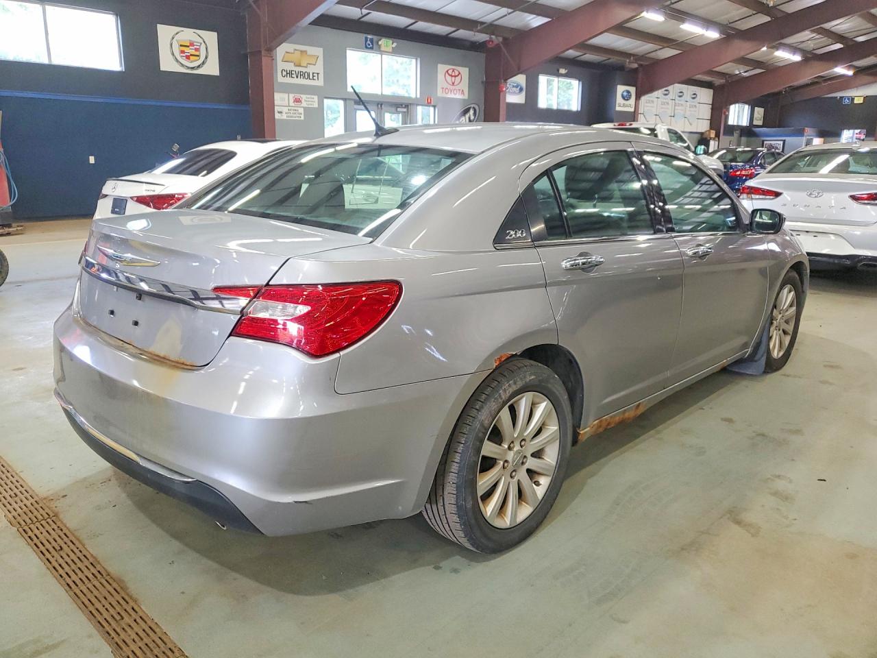 2013 Chrysler 200 Limited Silver vin: 1C3CCBCG5DN520992