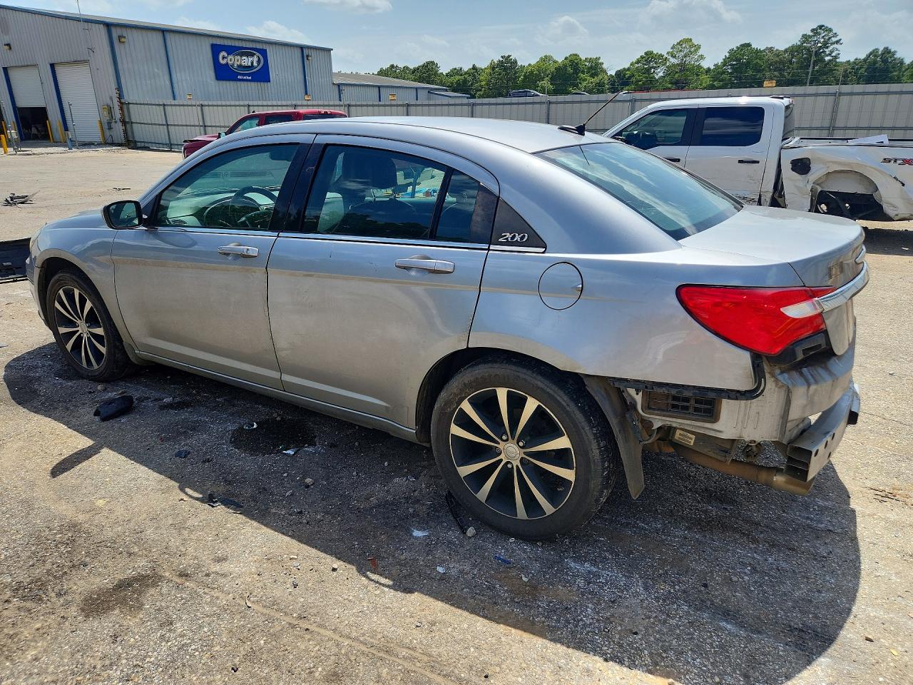 2014 Chrysler 200 Limited Silver vin: 1C3CCBCG5EN136115