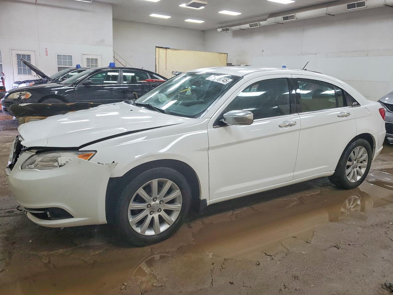 2014 Chrysler 200 Limited White vin: 1C3CCBCG5EN151990