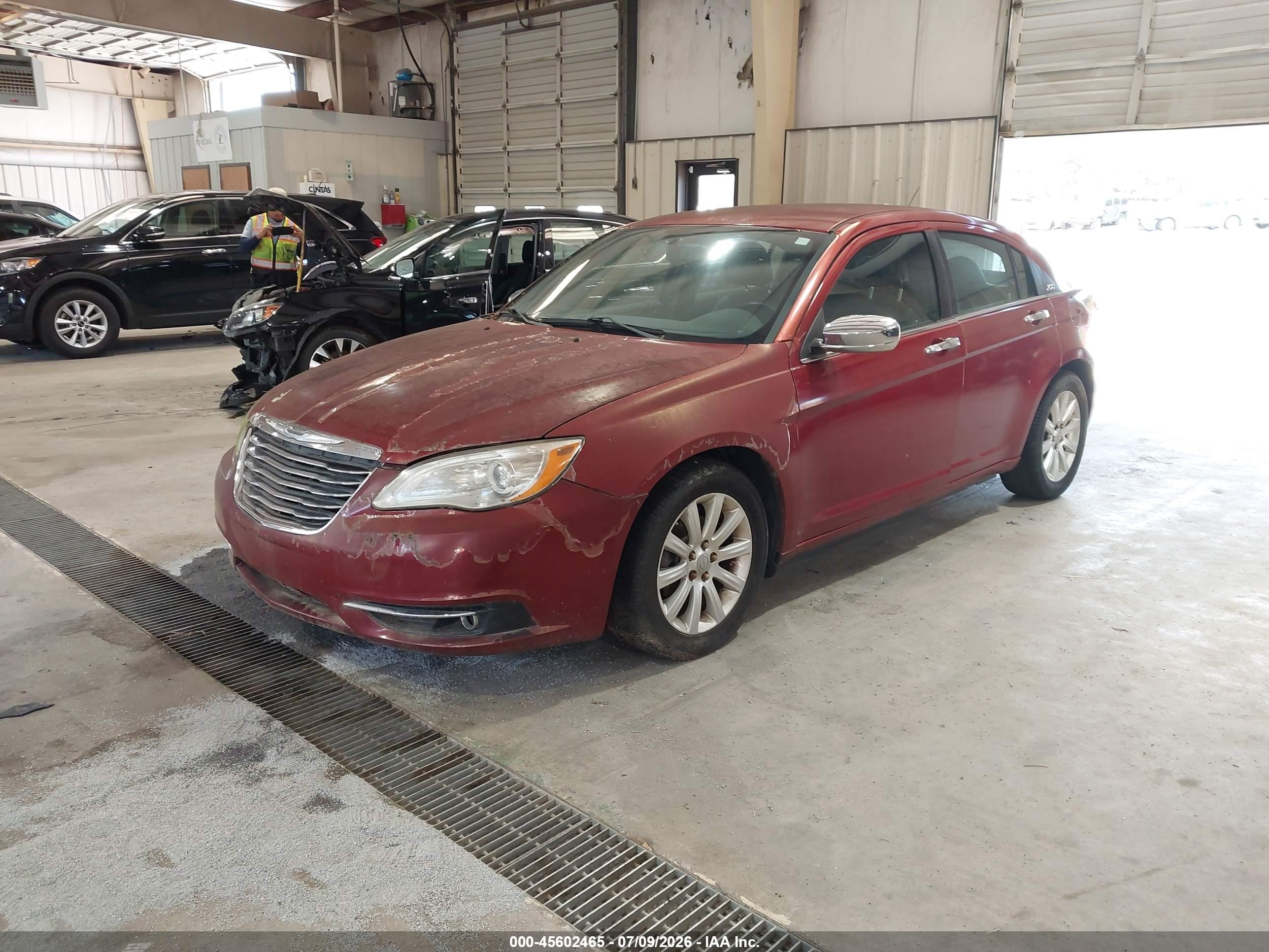 2013 Chrysler 200 Limited Burgundy vin: 1C3CCBCG6DN514943