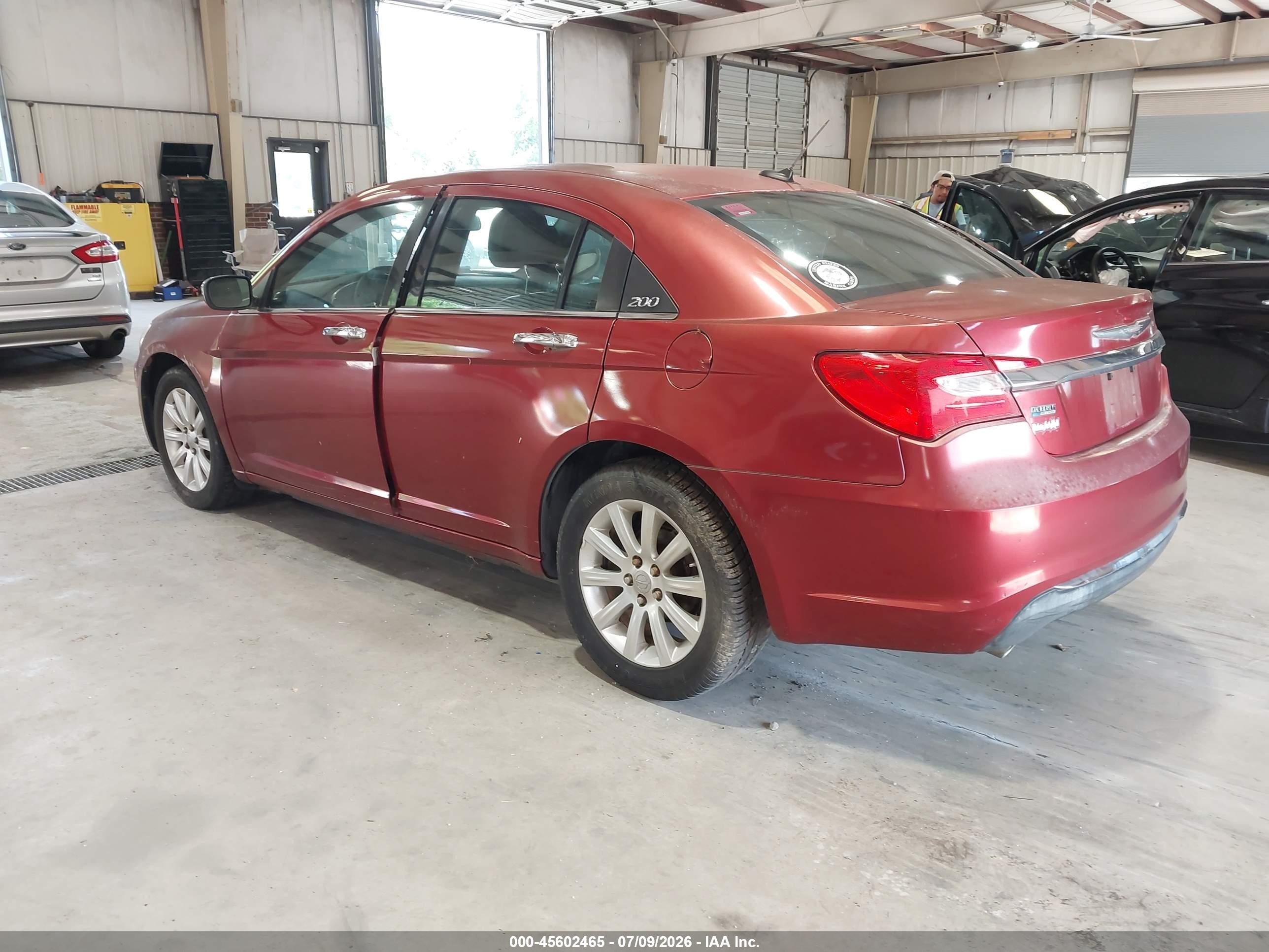 2013 Chrysler 200 Limited Burgundy vin: 1C3CCBCG6DN514943