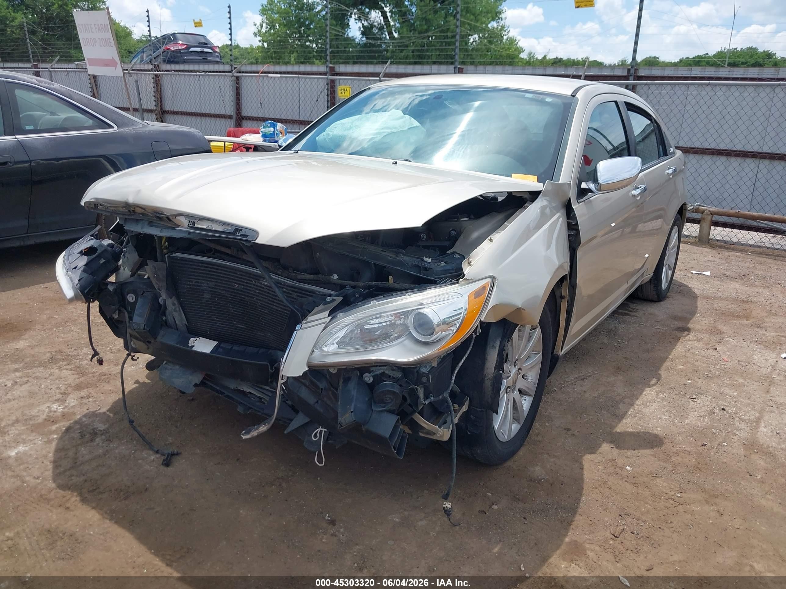 2013 Chrysler 200 Limited Tan vin: 1C3CCBCG6DN569375
