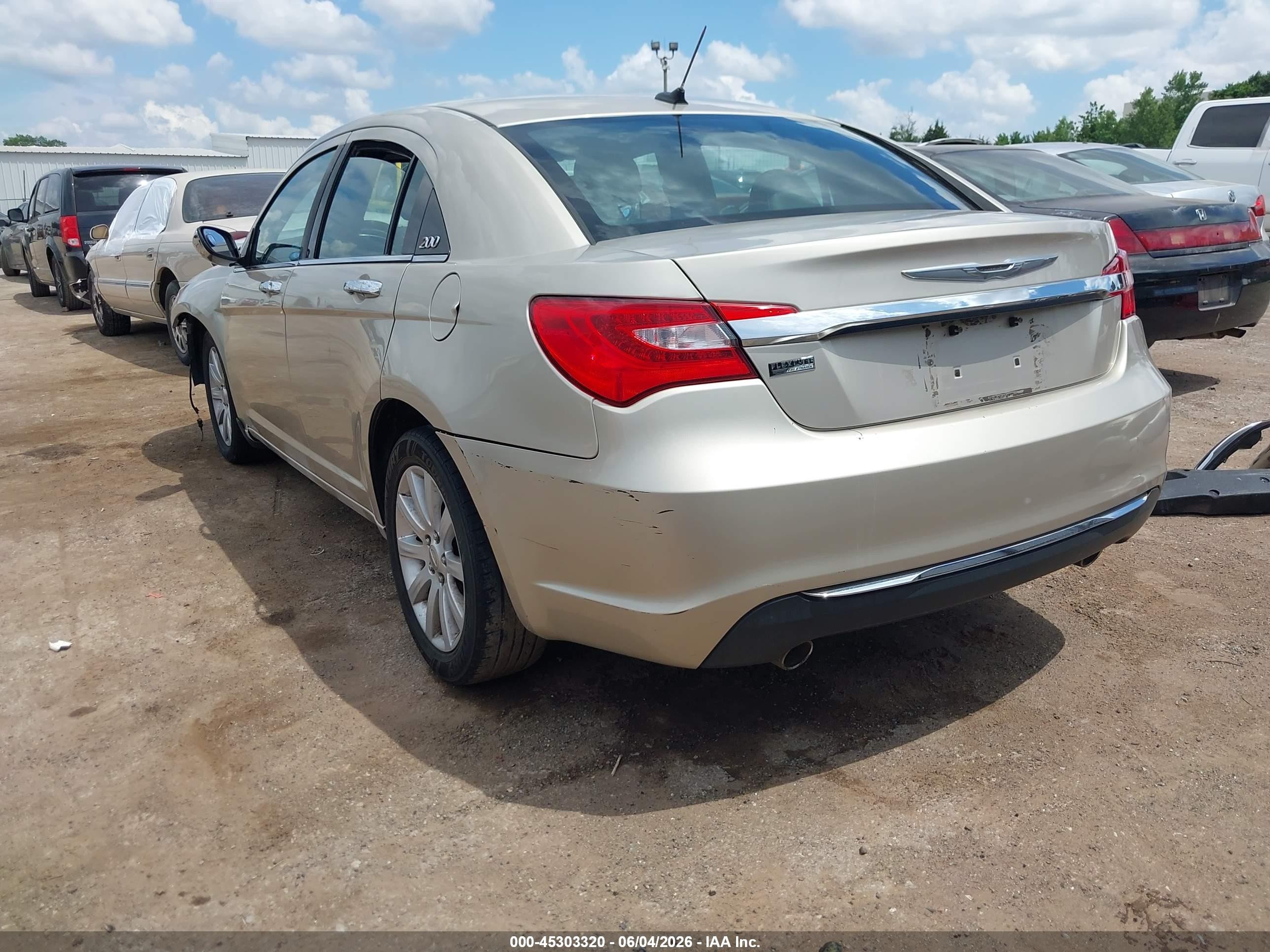 2013 Chrysler 200 Limited Tan vin: 1C3CCBCG6DN569375