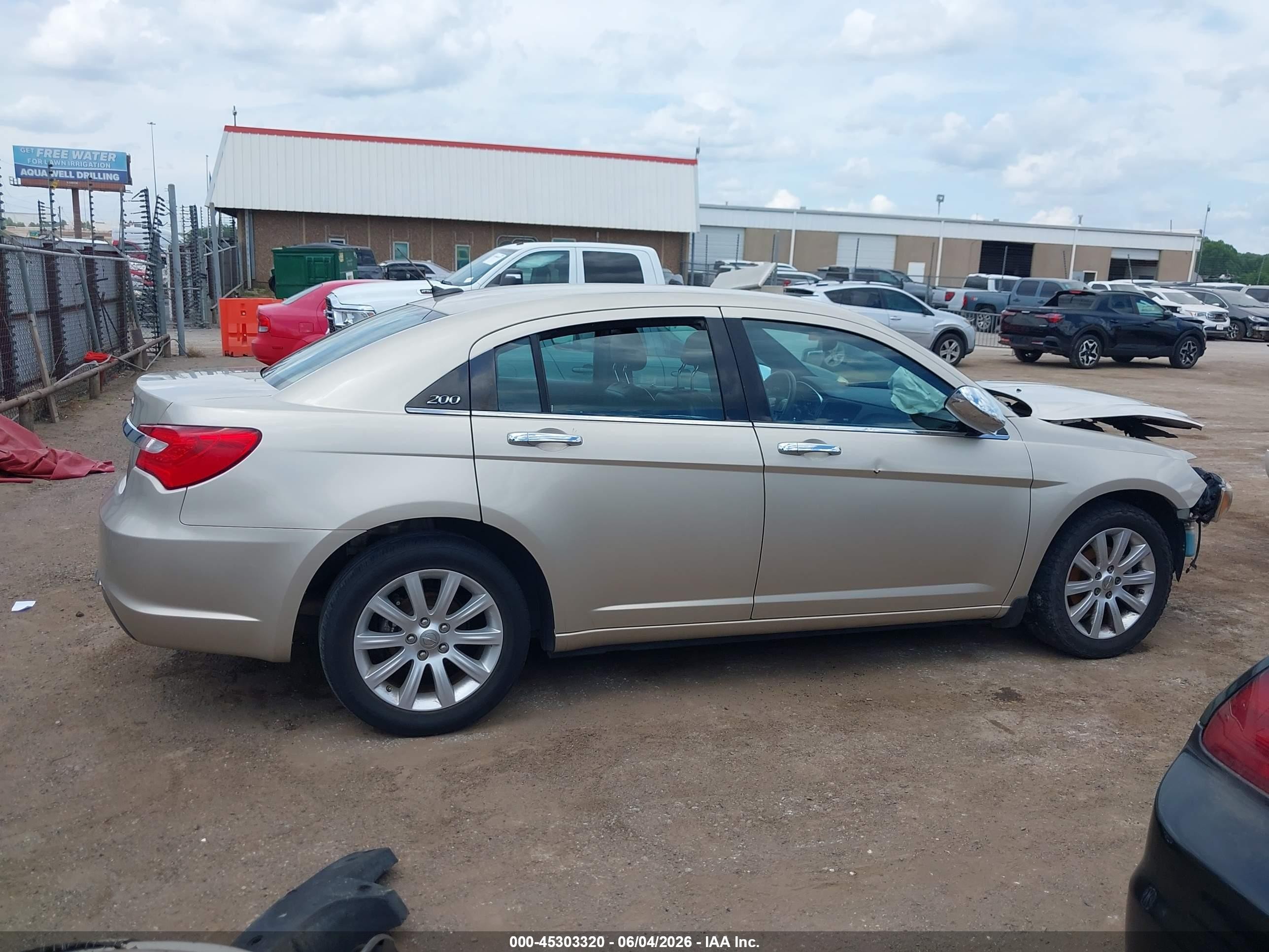 2013 Chrysler 200 Limited Tan vin: 1C3CCBCG6DN569375
