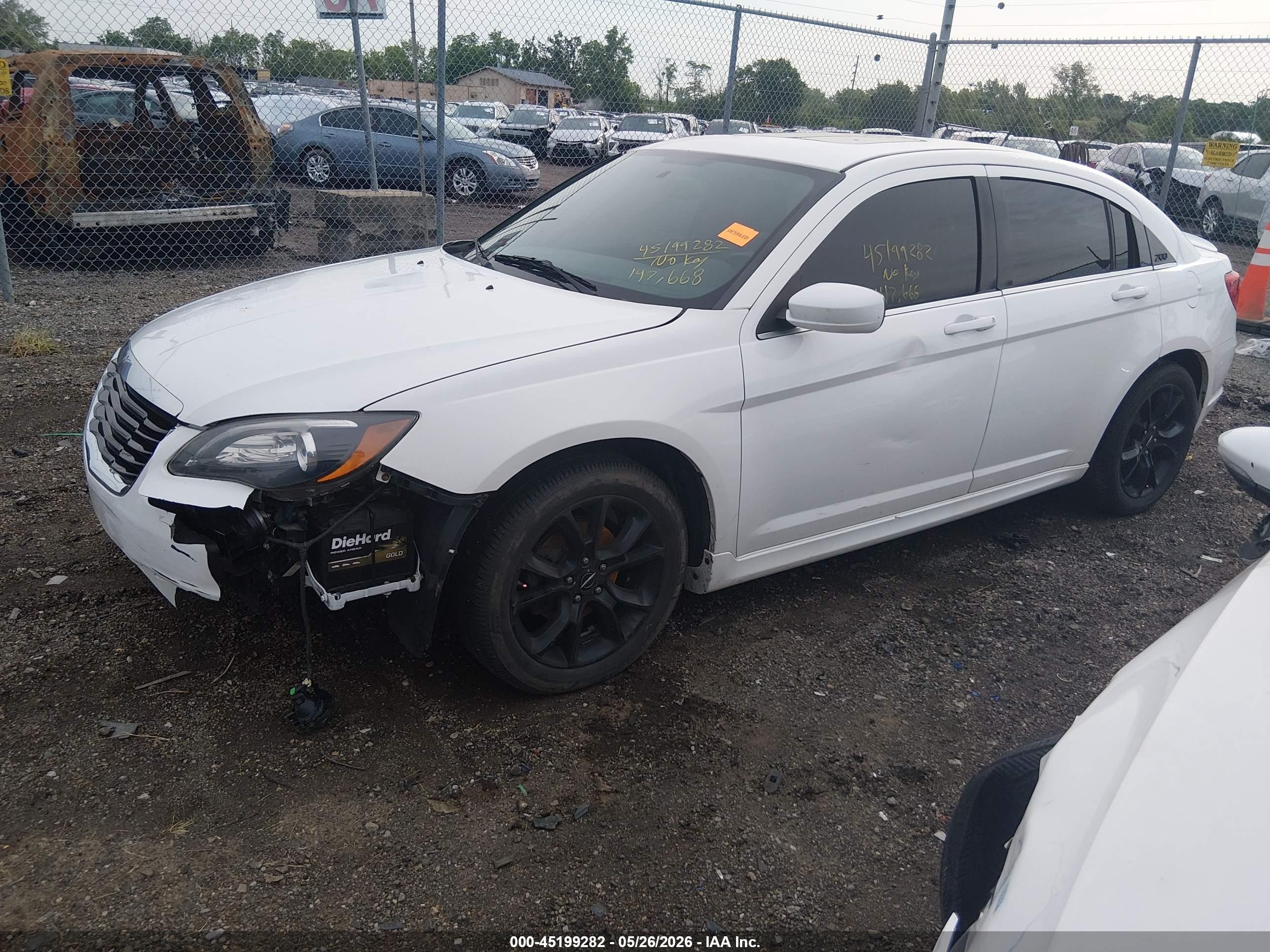 2014 Chrysler 200 Limited White vin: 1C3CCBCG6EN164585